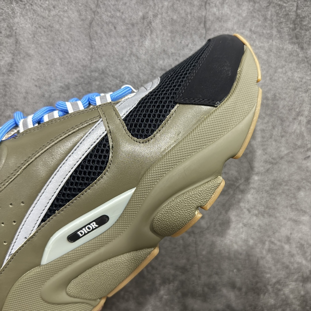 图片[6]-【X1纯原版本】 Dior Homme B22 Trainer Sneaker系列 复古厚底老爹风休闲运动慢跑鞋“生胶底” Dior 迪奥B22 男款慢跑时装运动鞋 原版一比一开发 广东原产原楦原纸版数据开发 配置专柜购物袋及配件(配置抗压快递外包牛皮纸壳 采用光滑牛皮革组合网织布面材质 正确吸汗网布贴合海玻璃CD压纹鞋垫独家开发TPU弹力中底组合TR光泽耐韧锯齿橡胶大底 这款单品从复古慢跑鞋汲取灵感。采用厚实的低帮设计，精选牛皮与网眼织物拼接鞋面，搭配黑白相间的刻花橡胶鞋底。侧面带有浮雕“CD”标志装饰。 尺码：39 40 41 42 43 44 45 46 47-选品中心