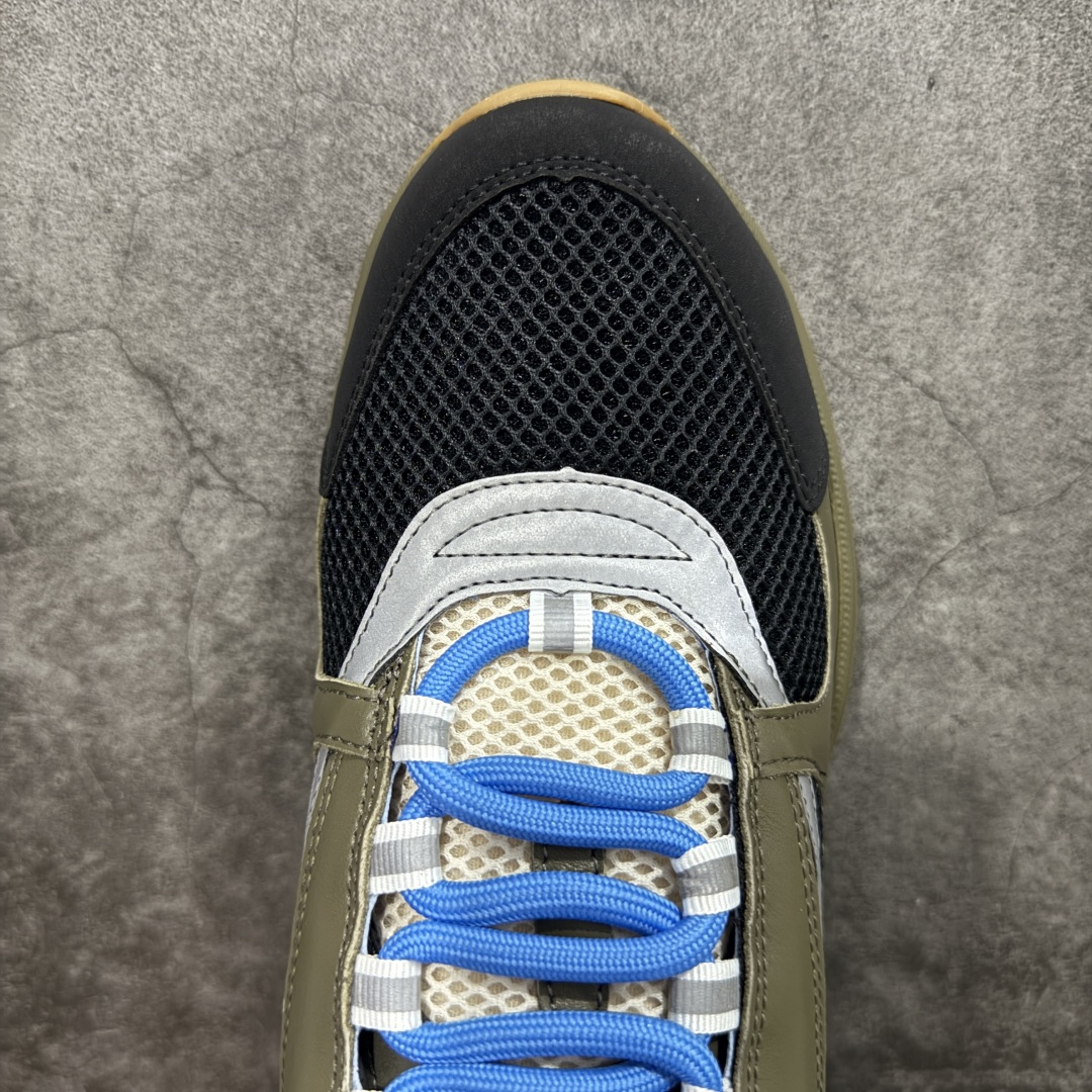 图片[5]-【X1纯原版本】 Dior Homme B22 Trainer Sneaker系列 复古厚底老爹风休闲运动慢跑鞋“生胶底” Dior 迪奥B22 男款慢跑时装运动鞋 原版一比一开发 广东原产原楦原纸版数据开发 配置专柜购物袋及配件(配置抗压快递外包牛皮纸壳 采用光滑牛皮革组合网织布面材质 正确吸汗网布贴合海玻璃CD压纹鞋垫独家开发TPU弹力中底组合TR光泽耐韧锯齿橡胶大底 这款单品从复古慢跑鞋汲取灵感。采用厚实的低帮设计，精选牛皮与网眼织物拼接鞋面，搭配黑白相间的刻花橡胶鞋底。侧面带有浮雕“CD”标志装饰。 尺码：39 40 41 42 43 44 45 46 47-选品中心