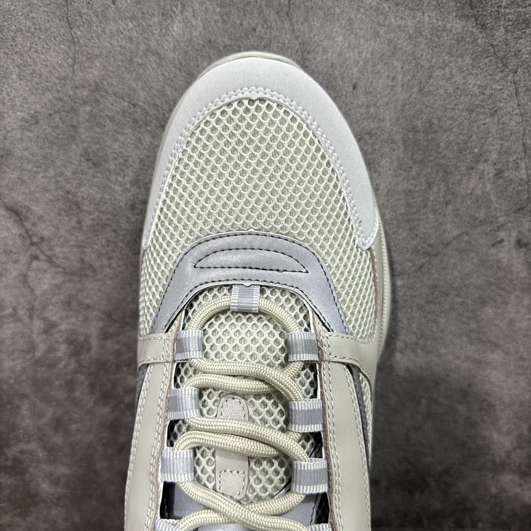 图片[5]-【X1纯原版本】 Dior Homme B22 Trainer Sneaker系列 复古厚底老爹风休闲运动慢跑鞋“生胶底” Dior 迪奥B22 男款慢跑时装运动鞋 原版一比一开发 广东原产原楦原纸版数据开发 配置专柜购物袋及配件(配置抗压快递外包牛皮纸壳 采用光滑牛皮革组合网织布面材质 正确吸汗网布贴合海玻璃CD压纹鞋垫独家开发TPU弹力中底组合TR光泽耐韧锯齿橡胶大底 这款单品从复古慢跑鞋汲取灵感。采用厚实的低帮设计，精选牛皮与网眼织物拼接鞋面，搭配黑白相间的刻花橡胶鞋底。侧面带有浮雕“CD”标志装饰。 尺码：39 40 41 42 43 44 45 46 47-选品中心