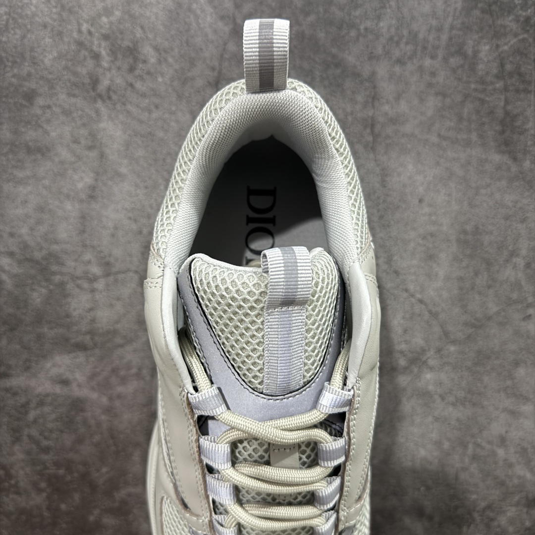 图片[8]-【X1纯原版本】 Dior Homme B22 Trainer Sneaker系列 复古厚底老爹风休闲运动慢跑鞋“生胶底” Dior 迪奥B22 男款慢跑时装运动鞋 原版一比一开发 广东原产原楦原纸版数据开发 配置专柜购物袋及配件(配置抗压快递外包牛皮纸壳 采用光滑牛皮革组合网织布面材质 正确吸汗网布贴合海玻璃CD压纹鞋垫独家开发TPU弹力中底组合TR光泽耐韧锯齿橡胶大底 这款单品从复古慢跑鞋汲取灵感。采用厚实的低帮设计，精选牛皮与网眼织物拼接鞋面，搭配黑白相间的刻花橡胶鞋底。侧面带有浮雕“CD”标志装饰。 尺码：39 40 41 42 43 44 45 46 47-选品中心