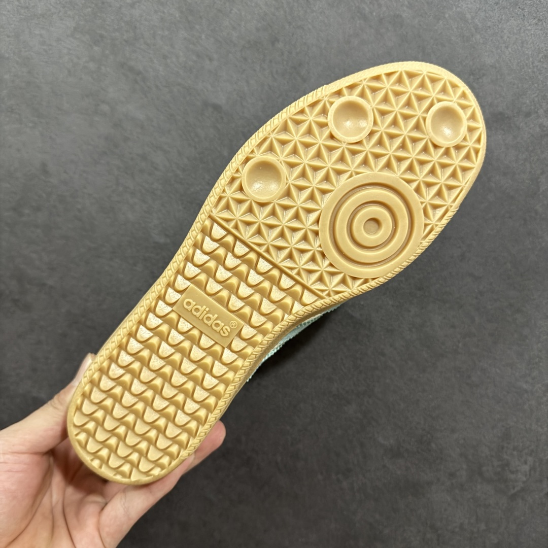 图片[9]-【定制版】adidas originals Samba OG x GUCCI 白绿 桑巴舞系列复古经典轻便板鞋 此款以简约大方的造型设计 给人以随性休闲的时尚格调 穿着舒适轻便，运动灵活自如 满足日常个性穿搭 货号：DX0001 尺码：36 36.5 37 38 38.5 39 40 40.5 41 42 42.5 43 44 44.5 45-选品中心