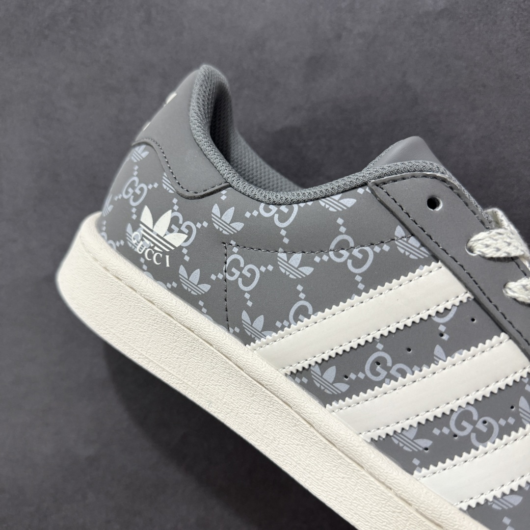 图片[6]-【定制版】Adidas Originals Superstar x GUCCI 灰白满天星 低帮休闲运动板鞋 采用全新头层拼接皮革材质 后跟采用特色3D立体印字 渠道正品订单 诠释市场最高工艺水平 全鞋进口头层皮料打造 货号：SD6818 尺码：36-45半-选品中心