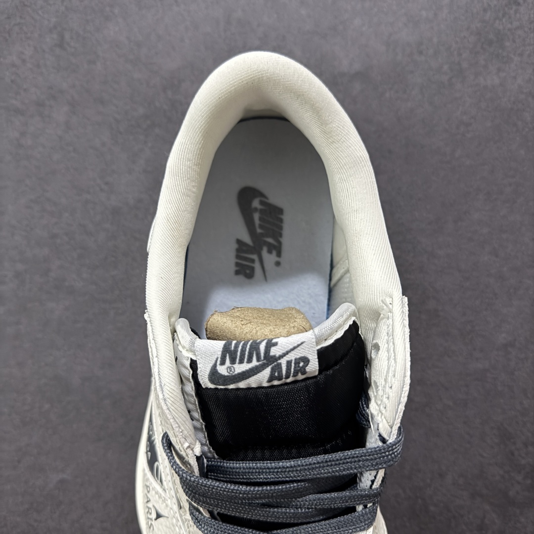图片[7]-【定制版】Travis Scott x Fragment Design x Air Jordan 1 Low OG SP AJ1 乔1 巴黎世家联名 米白黑印花 低帮文化休闲板鞋 LD2025-019  #多方联名合作融合了Travis Scott 独特的音乐风格，藤原浩个性的设计风格以及Jordan品牌的经典元素 使其成为一双具有独特身份和价值的鞋子 清新而立体的外观加上联名标识更突出了其独特身份 这种配色方案显示出活力和时尚感 在视觉上引人注目 鞋身的质感和细腻的细节处理使其显得高端而格调十足 这款“倒钩”联名是设计与创意完美结合 融合多方的个性风格是一款备受瞩目的潮流鞋款  尺码：36 36.5 37.5 38 38.5 39 40 40.5 41 42 42.5 43 44 44.5 45-选品中心