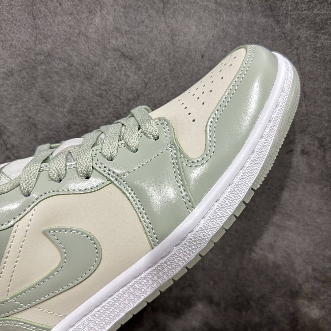 图片[6]-【DT纯原】Air Jordan AJ1 Low SE“Seafoam”柔软舒适 防滑耐磨 低帮 复古篮球鞋 女款 绿色 HF4078-100 市面中低帮最具代表性版本没有之一 口碑大厂出品 品控大底版型不断改良更新 全套原纸板楦头开发 确保原汁原味 完美呈现版型 完美零毛边处理 原厂内置全掌气垫 价格定位良心 平台专用代工流水线出品 一眼公司既视感 拿到手的一瞬间就与众不同 碾压市面所有版本 全部原鞋开发 每一个配色都会采购原鞋确认细节 打破市面看图做货无好货之说 尺码：35.5 36 36.5 37.5 38 38.5 39 40 40.5 41 42 42.5 43 44 44.5 45 46-选品中心