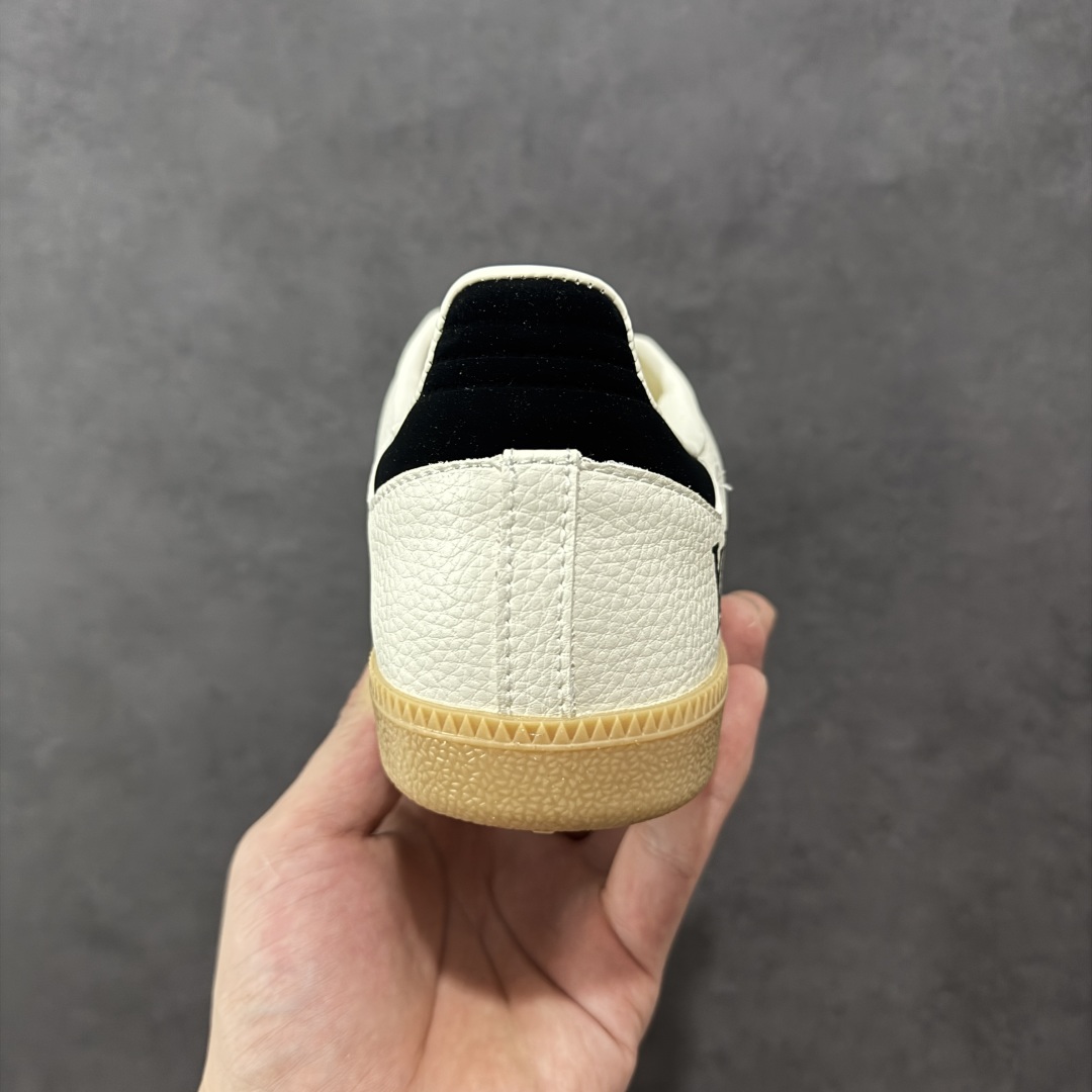 图片[4]-【定制版】adidas originals Samba OG x Louis Vuitton 黑白 桑巴舞系列复古经典轻便板鞋 此款以简约大方的造型设计 给人以随性休闲的时尚格调 穿着舒适轻便，运动灵活自如 满足日常个性穿搭 货号：DX0003 尺码：36 36.5 37 38 38.5 39 40 40.5 41 42 42.5 43 44 44.5 45-选品中心