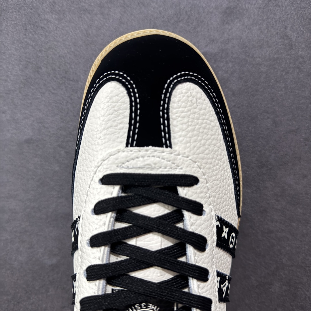 图片[8]-【定制版】adidas originals Samba OG x Louis Vuitton 黑白 桑巴舞系列复古经典轻便板鞋 此款以简约大方的造型设计 给人以随性休闲的时尚格调 穿着舒适轻便，运动灵活自如 满足日常个性穿搭 货号：DX0003 尺码：36 36.5 37 38 38.5 39 40 40.5 41 42 42.5 43 44 44.5 45-选品中心