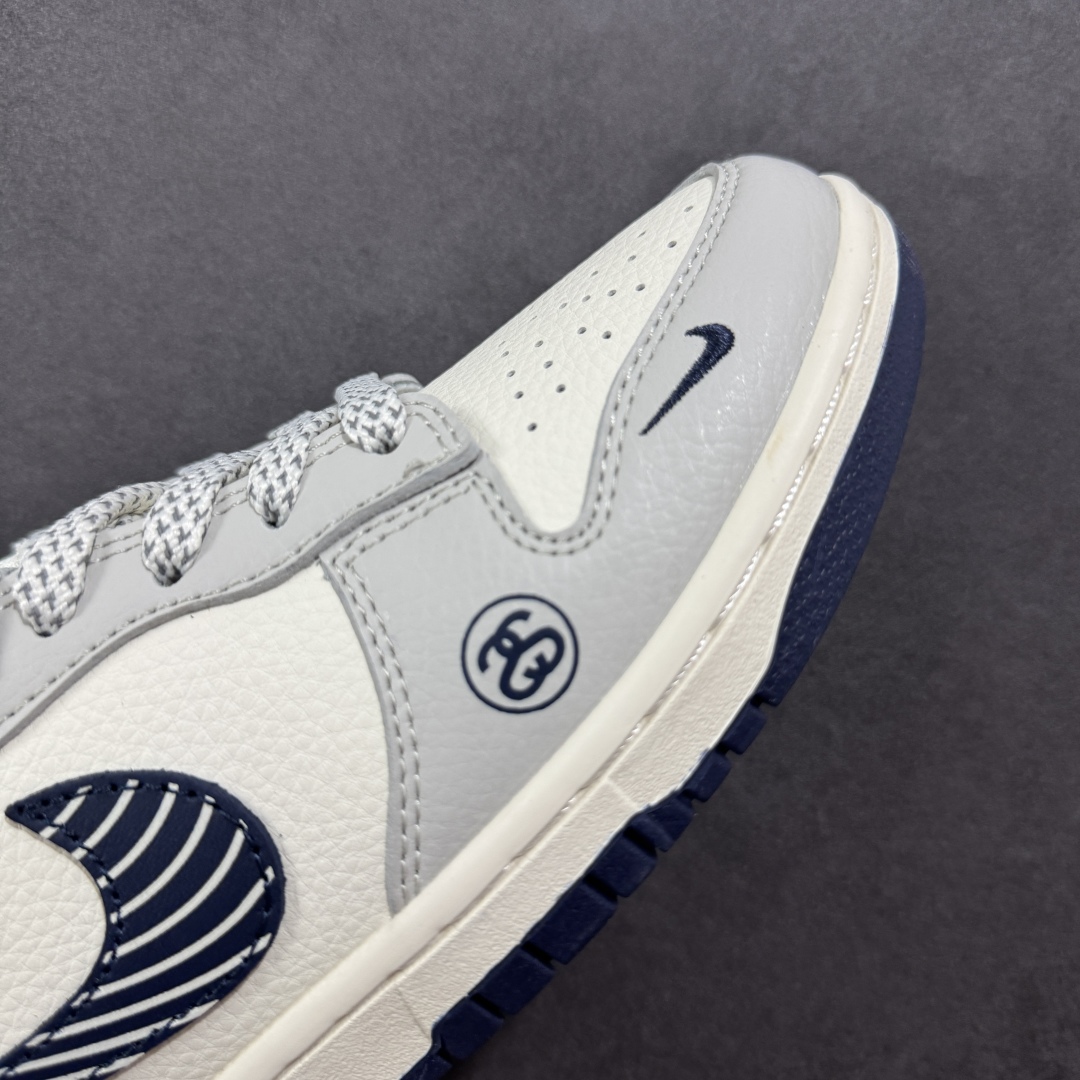  
【定制版】Nike SB Dunk Low“斯图西联名——灰白闪影勾配色” 高端定制 低帮休闲板鞋 