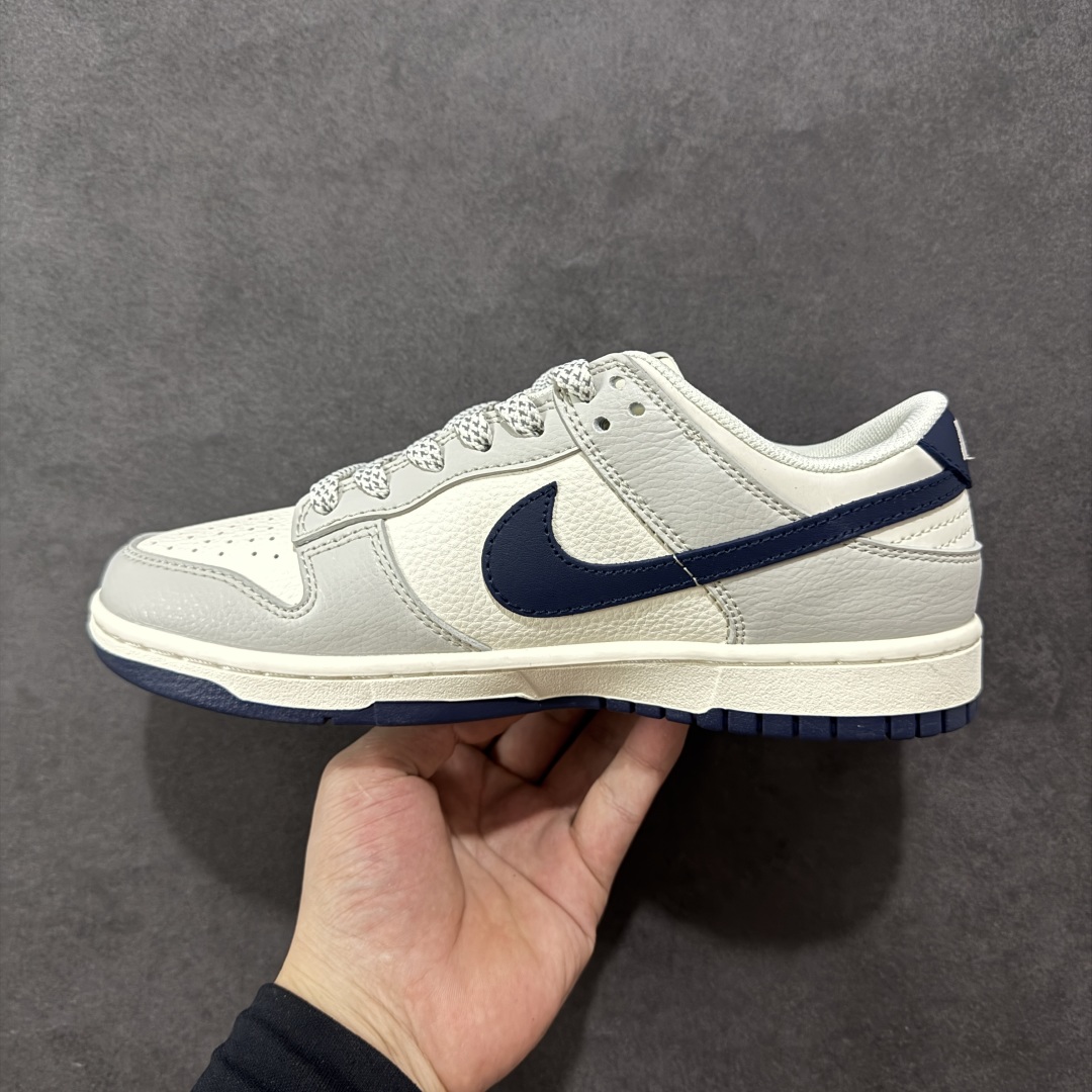  
【定制版】Nike SB Dunk Low“斯图西联名——灰白闪影勾配色” 高端定制 低帮休闲板鞋 