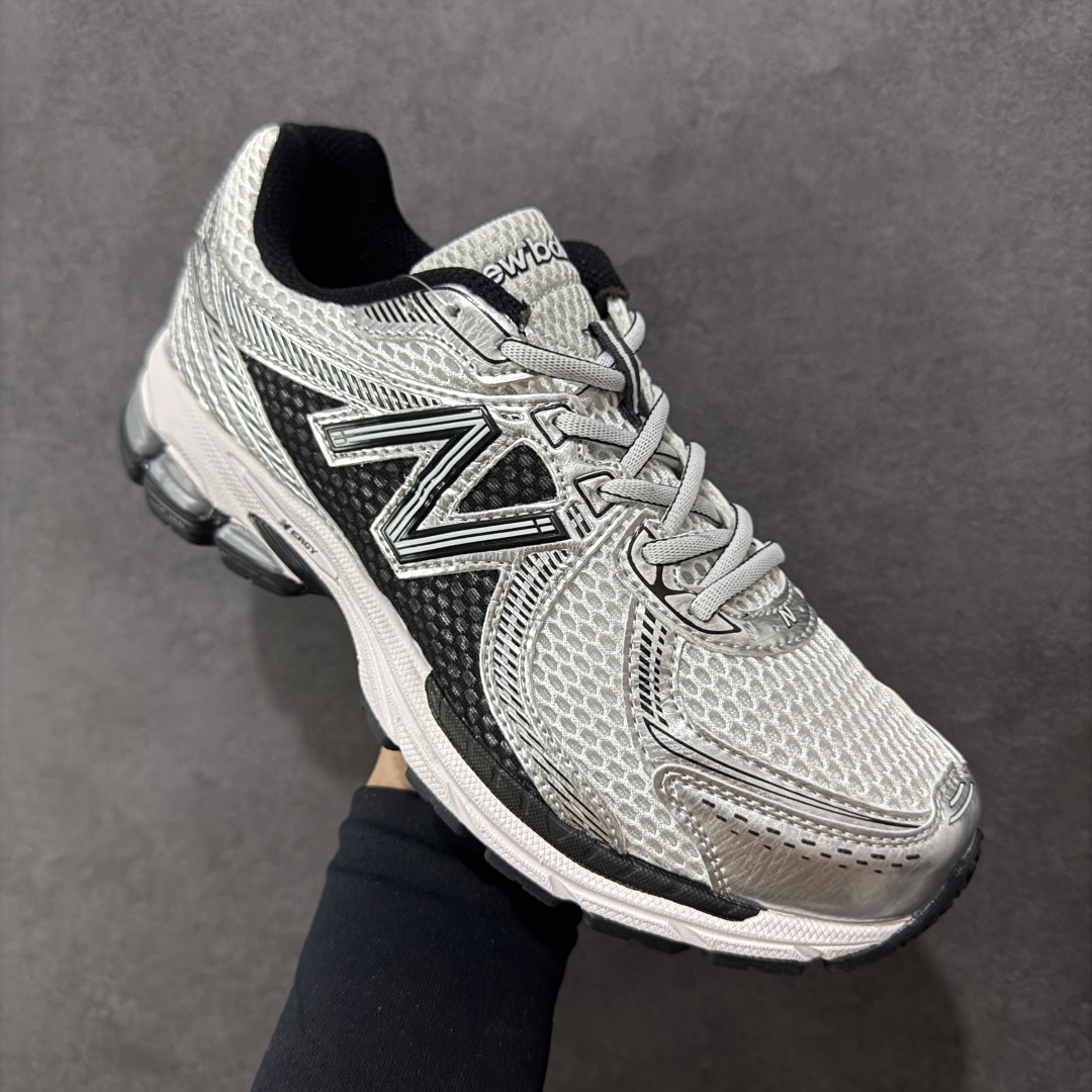 图片[3]-【公司级】New Balance NB 860V2 防滑耐磨低帮跑步鞋 灰银 正确组合大底 非市场涂漆描边大底 区别任意版本 版型清洁度一流 做工无敌 正确网格中底 原材料打造 AiméLeon Dore的灵感来自闪亮的覆盖层 这是当时高性能跑鞋的常见设计细节AiméLeonDore的思想依赖金属金色和银色贴花来赋予鞋型独特的个性 货号： ML860XD 尺码： 36 37 37.5 38 38.5 39.5 40 40.5 41.5 42 42.5 43 44 44.5 45-选品中心