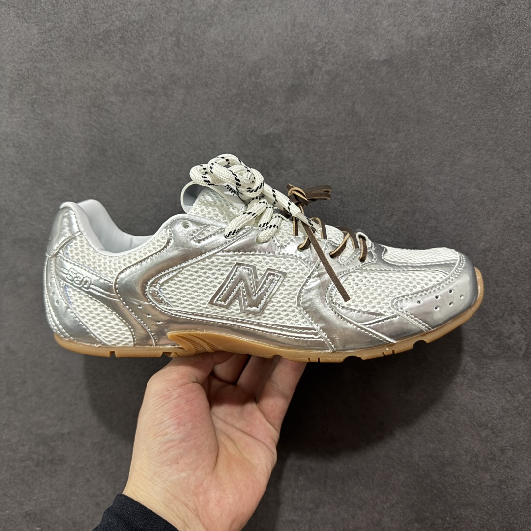 【福利特价】Miumiu x New Balance NB530 新百伦缪缪联名款复古运动鞋 全套原楦原纸板原厂数据开发 原厂三文治网纱 原装进口羊皮加羊反绒正确绒感卡色 正确中底拉帮中底纸板满印细节 冲裁组合 匠心打造 耗时两个月开发完成 工艺极其复杂难度可想而知 正确私模大底 跑量专用 尺码：36-45-选品中心