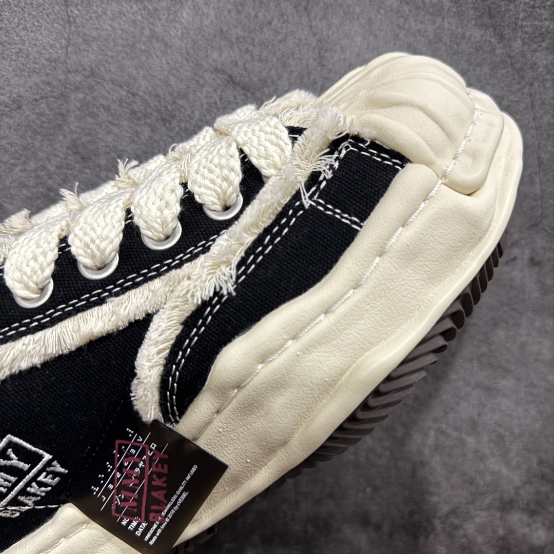 图片[6]-【纯原版】三原康裕品牌 MMY/Maison MIHARA YASUHIRO 变形溶解雪糕底低帮溶解鞋 全硫化溶解工艺 东莞原产 原楦原纸版开发 全新开发 双模一次发泡点位气孔EVA中底 底部嵌入组合RB橡胶耐磨大底 采用全粒面头层皮革鞋面材质 正确织麦及包装盒 清晰后跟电绣LOGO 🆚区别市面普通版本 尺码：35 36 37 38 39 40 41 42 43 44 正常尺码-选品中心