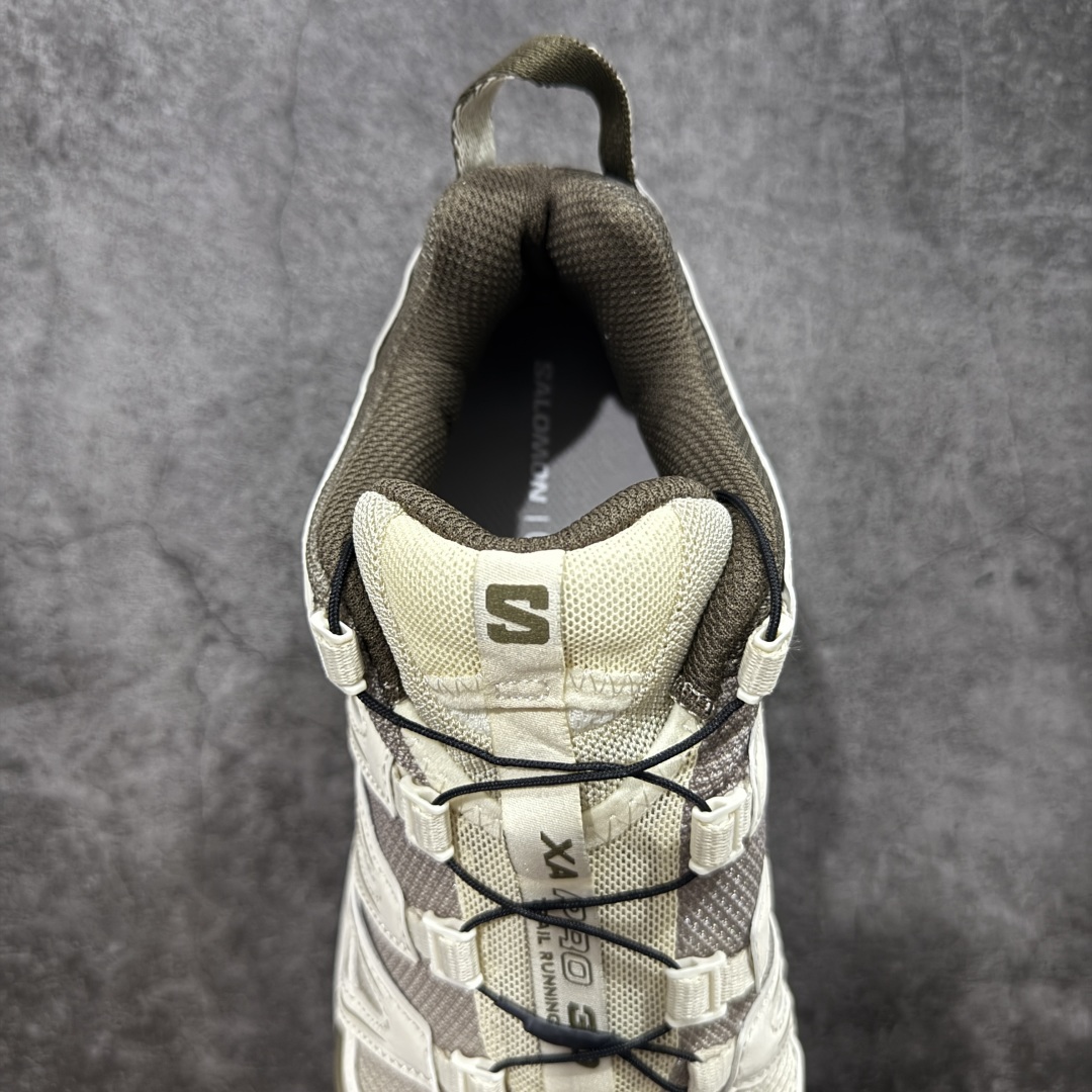 图片[8]-【绿x版】SALOMON XA Pro 3D ADV 萨洛蒙潮流越野机能户外功能鞋 石灰色 478848 新配色出货 纯原外贸平台特供订单 耗时半年巨作 全套原纸板楦头开发 原厂特供网布配套加持 确保原汁原味 完美呈现版型 原档数据独家私模五层组合大底 男女鞋同步官方开发至46.5 原装Ortholite轻量化鞋垫 中底布带钢印编号 原厂TPU锁扣 进口港宝加持 后跟自然饱满 还原公司包裹性 鞋面采用SENSIFT贴合技术 全方位贴合包裹脚型 鞋跟部鞋底牵引设计 提供强大的抓地性能 更适应野外崎岖不平的道路 其3D ADVANCED CHASSIS底盘 材料轻量大化 钉齿设计更具稳定性 防护性 鞋底易磨损区运用CONTAGRIP高耐磨材料 应对城市硬质路面长距离跑考验 尺码：36 36.5 37.5 38 38.5 39 40 40.5 41 42 42.5 43 44 44.5 45 46 46.5-选品中心