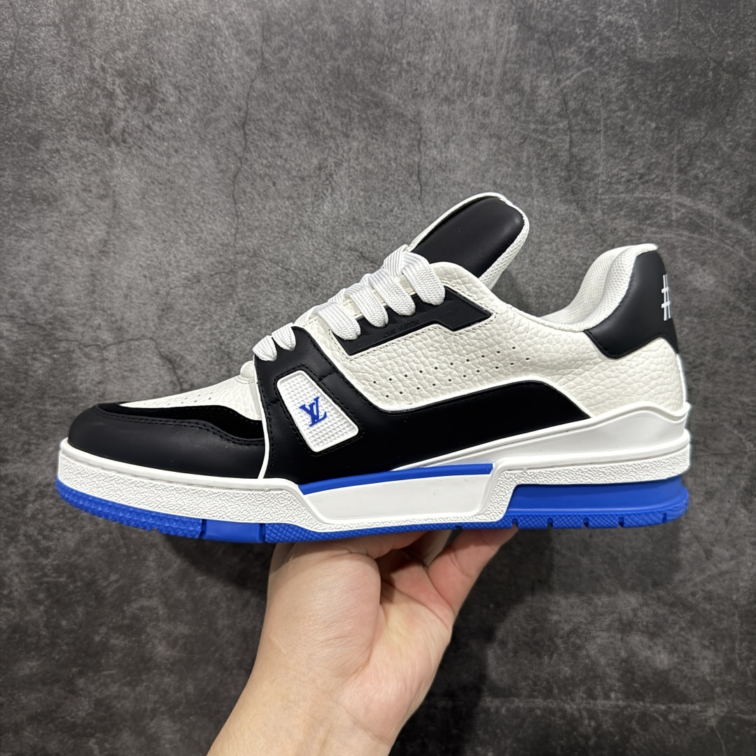 图片[2]-【HS纯原礼盒版福利】 LV Trainer系列高奢运动鞋 新款芯片顶级 潮人必备单品 同步ZP官网空胶工艺 鞋舌、挂饰均镶嵌NFC芯片感应装置 正确胶片断点式设计 中底正确还原原版油印字母比例 1：1原楦格板、楦头、刀磨全新升级！ 独家订制顶级压纹麂皮 原版开模TPU大底 质感原版一致 垫脚聚米微料加透气英伦网布 披靡市场任何版本！细节完美呈现！ 代购指定版本 全新升级最新双盒包装 扫码秒进官网！ 全套包装配件同比原版 尺码： 39-45-选品中心