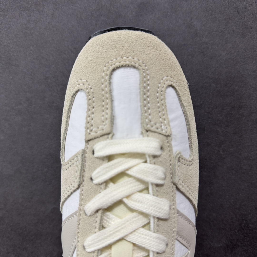 图片[8]-【K版】New Balance NB 471 系列 鞋款特别附赠两双带有品牌标识的限定配色鞋带，在色彩的变换间激发更多造型灵感 New Balance 471鞋款的诞生，不仅承载着New Balance对复古薄底跑鞋的创意诠释，更延续了品牌对经典设计的传承与致敬。 货号： U471AJ 尺码：36-45-选品中心