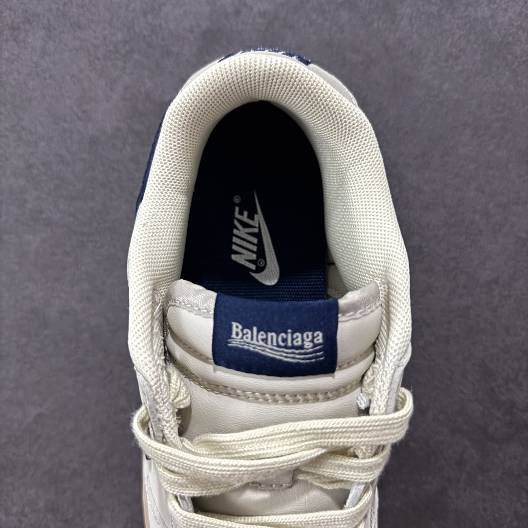  
【定制版】海外爆款限量发售！高端定制Nike SB Dunk Low 巴黎世家联名---浅棕深蓝勾 