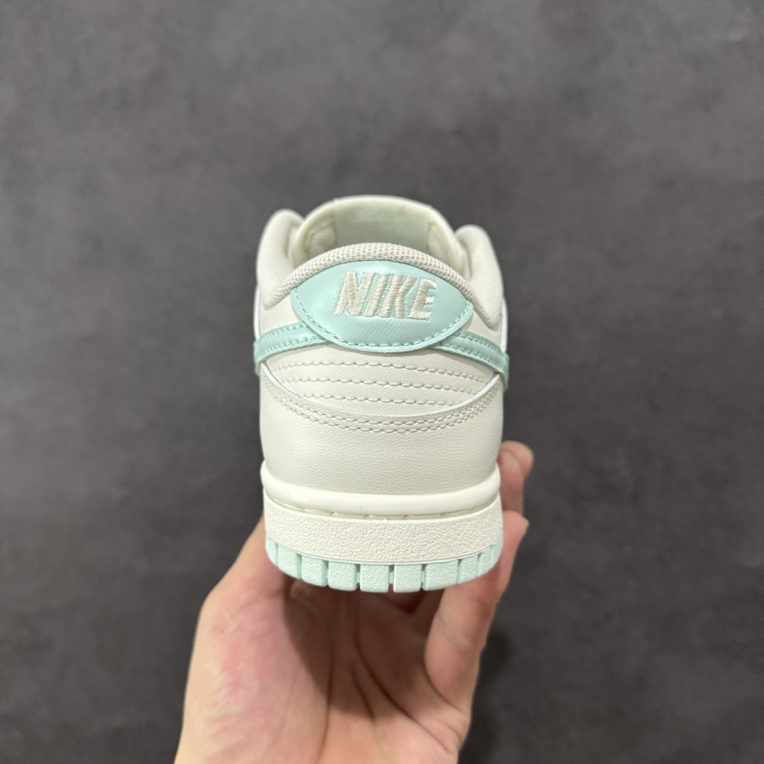 【YC纯原】NK Dunk Low 薄荷曼波 WC0212-017
当杏仁奶白拥抱一缕薄荷蓝的风,