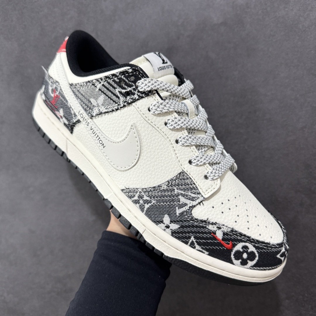  
【定制版】Nike SB Dunk Low LV联名 黑牛仔白勾勾 周年高端定制 低帮休闲板鞋 FC