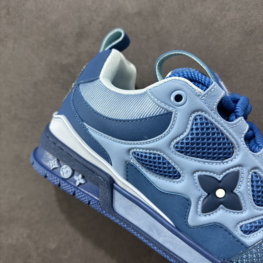 图片[6]-【原装礼盒版】Louis Vuitton SKATE lv路易威登系带时装走秀运动时尚板鞋 外贸零售特供批次 2023全新纸板数据 印花高频效果碾压市面 市售天花板产物 耗时半年巨作 全套原厂新版原纸板楦头开发 原厂特供皮料加持 市场所有版本中综合最强的货品 GD实力大厂出品 全网最全配色更新最快 最成熟的做工稳定的品控 完美鞋型超高的清洁度 零毛边线头瑕疵 全套原楦原纸版原鞋开模 全网最具灵魂的版型 正确原装黄色鞋盒 正确中底印花 鞋面印花3D高频深度立体 全鞋电脑针车 紧密相连 针距密度一致 环保乳胶注塑鞋垫 厚度脚感还原原版 皮面裁剪部位 统一油边封口工艺 原装橡胶大底含胶量大底组合零偏差 专柜全套包装 防尘袋 说明书 质保卡 男女鞋 尺码：35 36 37 38 39 40 41 42 43 44 45 46 47-选品中心