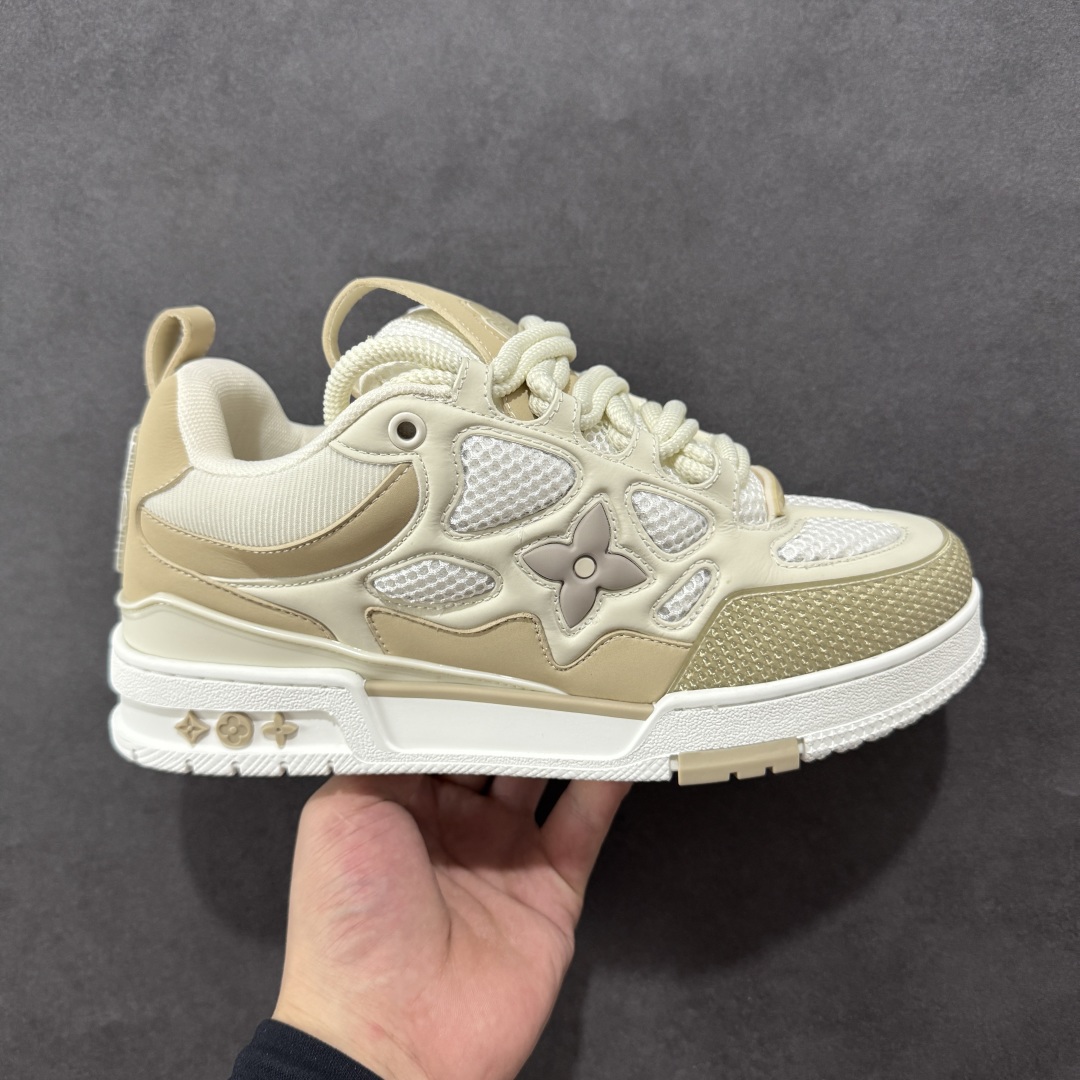 【原装礼盒版】Louis Vuitton SKATE lv路易威登系带时装走秀运动时尚板鞋 外贸零售特供批次 2023全新纸板数据 印花高频效果碾压市面 市售天花板产物 耗时半年巨作 全套原厂新版原纸板楦头开发 原厂特供皮料加持 市场所有版本中综合最强的货品 GD实力大厂出品 全网最全配色更新最快 最成熟的做工稳定的品控 完美鞋型超高的清洁度 零毛边线头瑕疵 全套原楦原纸版原鞋开模 全网最具灵魂的版型 正确原装黄色鞋盒 正确中底印花 鞋面印花3D高频深度立体 全鞋电脑针车 紧密相连 针距密度一致 环保乳胶注塑鞋垫 厚度脚感还原原版 皮面裁剪部位 统一油边封口工艺 原装橡胶大底含胶量大底组合零偏差 专柜全套包装 防尘袋 说明书 质保卡 男女鞋 尺码：35 36 37 38 39 40 41 42 43 44 45 46 47-选品中心