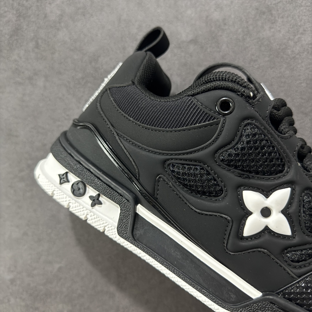 图片[6]-【原装礼盒版】Louis Vuitton SKATE lv路易威登系带时装走秀运动时尚板鞋 外贸零售特供批次 2023全新纸板数据 印花高频效果碾压市面 市售天花板产物 耗时半年巨作 全套原厂新版原纸板楦头开发 原厂特供皮料加持 市场所有版本中综合最强的货品 GD实力大厂出品 全网最全配色更新最快 最成熟的做工稳定的品控 完美鞋型超高的清洁度 零毛边线头瑕疵 全套原楦原纸版原鞋开模 全网最具灵魂的版型 正确原装黄色鞋盒 正确中底印花 鞋面印花3D高频深度立体 全鞋电脑针车 紧密相连 针距密度一致 环保乳胶注塑鞋垫 厚度脚感还原原版 皮面裁剪部位 统一油边封口工艺 原装橡胶大底含胶量大底组合零偏差 专柜全套包装 防尘袋 说明书 质保卡 男女鞋 尺码：35 36 37 38 39 40 41 42 43 44 45 46 47-选品中心