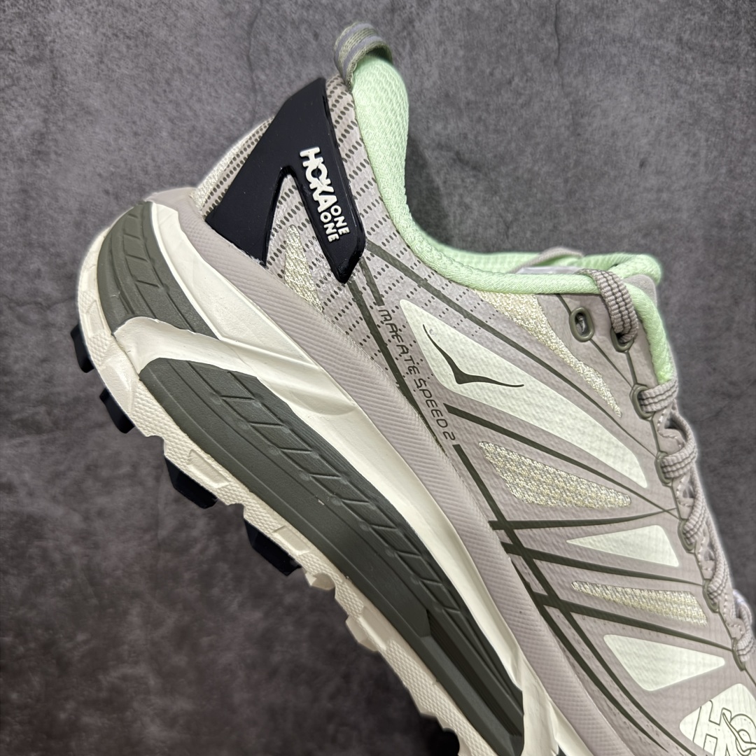 图片[7]-【GX越南版】HOKA ONE ONE Mafate Speed 2 Low 玛法特2代系列低帮轻量户外越野休闲运动慢跑鞋 上脚赞到报爆 轻盈舒适 鞋面采用超轻的无缝架构 轻薄的TPU贴在透气的鞋面材料上 减轻重量同时也保证了支撑性 鞋底采用滚动平衡技术 引导跑者回归自然步态 祖传的神奇EVA材质中底依旧是一如既往地表现优秀 能提供充足的缓震 作为HOKA家的越野跑鞋 VIBRAM 橡胶大底也是必不可少的 即便在复杂湿滑的地形 依旧能有良好的抓地力及稳定性 鞋带采用了弹性不易松脱的扁宽弹性鞋带 前掌与中掌部分也进行了加宽 也更加适合亚洲人的脚型 是一款十分全面且足够强悍的户外硬核越野鞋 日常搭配的话短裤是基本不挑 阔腿裤 工装裤以及各种长筒牛仔裤都可以 尺码：36 36.5 37.5 38 38.5 39 40 40.5 41 42 42.5 43 44 44.5 45-选品中心