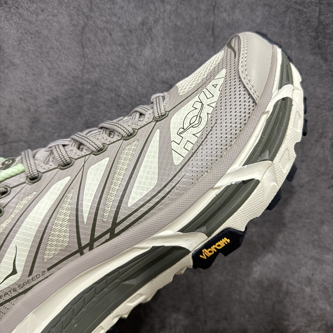 图片[6]-【GX越南版】HOKA ONE ONE Mafate Speed 2 Low 玛法特2代系列低帮轻量户外越野休闲运动慢跑鞋 上脚赞到报爆 轻盈舒适 鞋面采用超轻的无缝架构 轻薄的TPU贴在透气的鞋面材料上 减轻重量同时也保证了支撑性 鞋底采用滚动平衡技术 引导跑者回归自然步态 祖传的神奇EVA材质中底依旧是一如既往地表现优秀 能提供充足的缓震 作为HOKA家的越野跑鞋 VIBRAM 橡胶大底也是必不可少的 即便在复杂湿滑的地形 依旧能有良好的抓地力及稳定性 鞋带采用了弹性不易松脱的扁宽弹性鞋带 前掌与中掌部分也进行了加宽 也更加适合亚洲人的脚型 是一款十分全面且足够强悍的户外硬核越野鞋 日常搭配的话短裤是基本不挑 阔腿裤 工装裤以及各种长筒牛仔裤都可以 尺码：36 36.5 37.5 38 38.5 39 40 40.5 41 42 42.5 43 44 44.5 45-选品中心