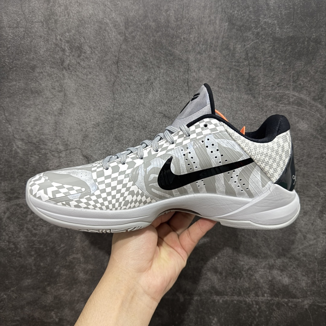图片[2]-【Star版本】Nike Zoom Kobe 5 Protro \”Zebra\” 白灰斑马 货号：CD4991-003 完美复刻公司货 前掌超大Zoom Turbo气垫 后掌EVA缓震 真正的原汁原味 还原ZP脚感 全身鞋材卡料色独家定制 唯一正确喷漆工艺Swoosh 正确凹凸蛇鳞工艺 正确鞋面渐变效果 内全置真动飞态线 独立原厂模具 最大尺码达到48.5码 首批不拼图大几率过验 亲测已过 支持各种高强度实战 无需担心 上脚价 补货周期极长 脚宽建议买大半码 科比系列前掌偏窄 不影响二次销售 支持七天无理由退换 尺码：40 40.5 41 42 42.5 43 44 44.5 45 45.5 46 47.5 48.5-选品中心