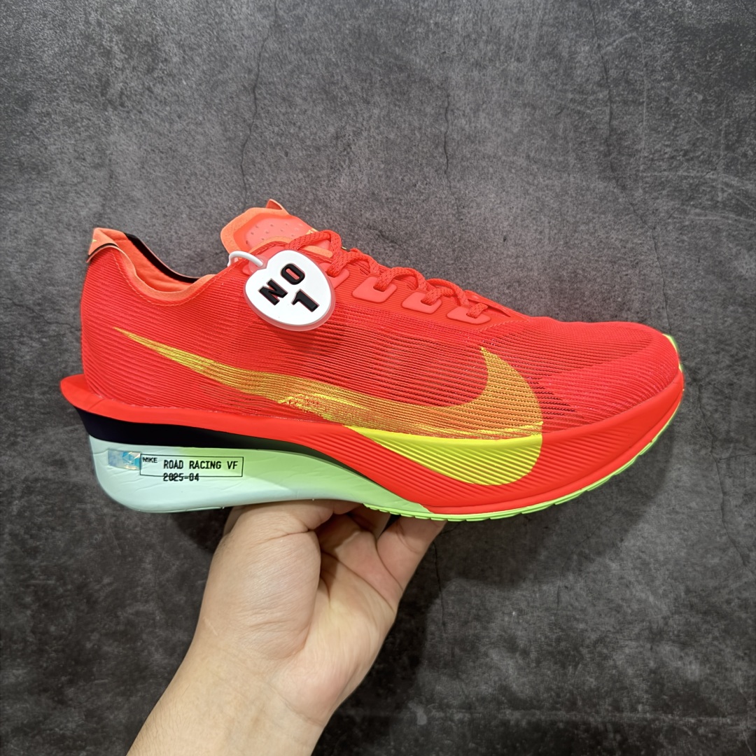 【NO.1版本】Nike ZoomX Vaporfly NEXT%4 减震马拉松跑步鞋 全掌碳纤维 原楦原纸版数据开发 采用同源数据开发Flyknit织物融合TPU丝半透明鞋面材质 中底采用ZoomX泡棉+FlyPlate铲型塑料碳板 外置防滑耐磨大底片 科技扛鼎 再次提升 货号: HF6414-600 尺码: 39 40 40.5 41 42 42.5 43 44 45-选品中心