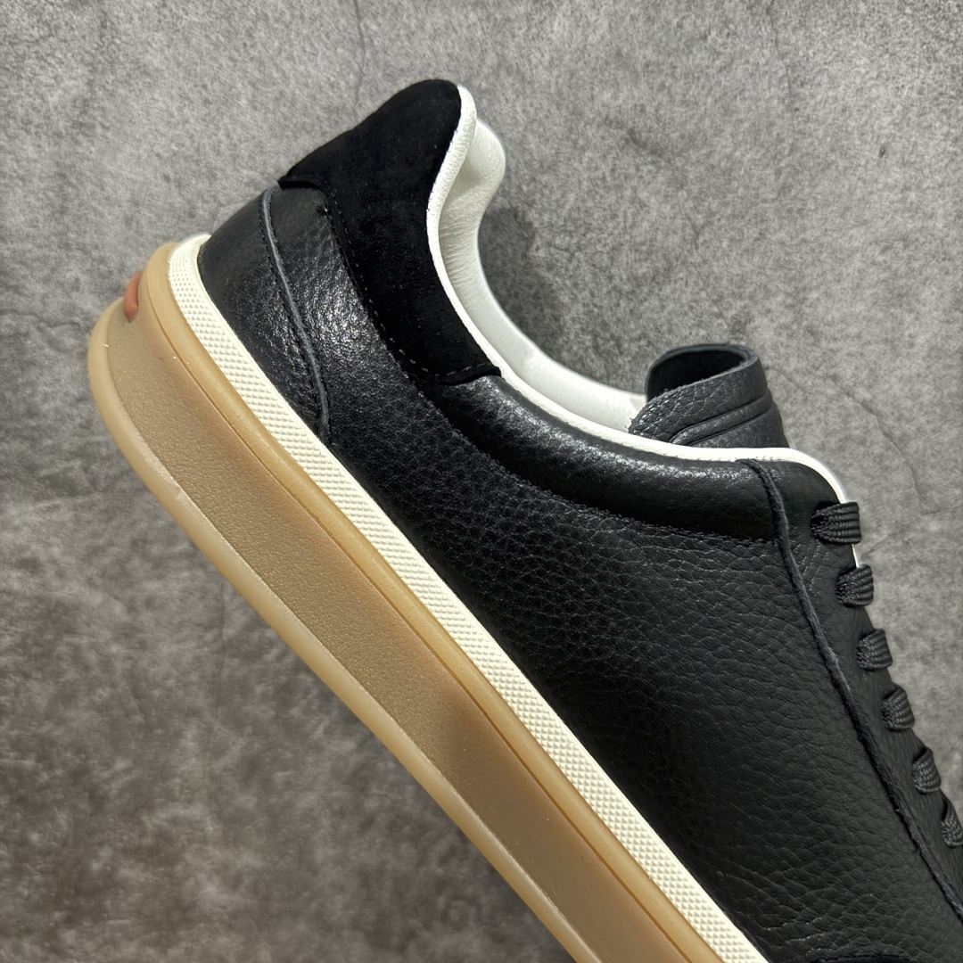 图片[7]-【佛山超A版】Loro Piana LP Tennis Walk Low 生活系列低帮复古百搭德训风休闲运动板鞋 意大利顶级奢侈品牌·诺悠翩雅 这款新款绒面革网球鞋采用超低帮设计 适合全年穿着 并具有防水性能 包边鞋底营造轻松迷人的色彩组合 将功能性与低调个性风格和谐融合 打造都市着装的理想鞋履选择 鞋跟处饰以Kummel色嵌片 柔软小牛皮鞋舌 压印LP徽标 棉质鞋带材质 鞋面：牛剖层绒面革 鞋底：橡胶 衬里：牛皮革 尺码： 39 40 41 42 43 44 45-选品中心