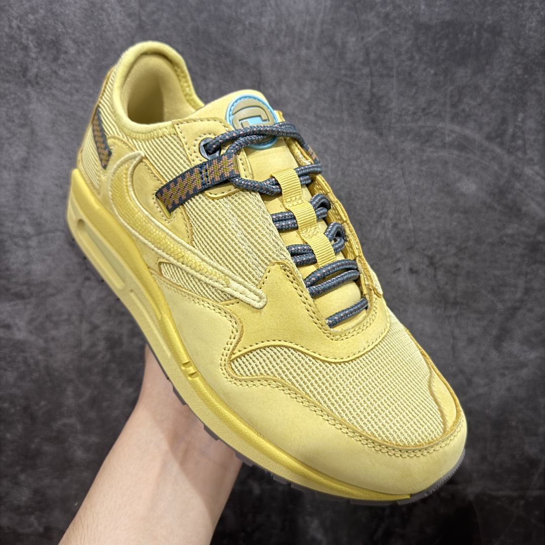图片[3]-【外贸纯原版】Travis Scott x Nike Air Max 1 \”Saturn Gold\”\’ 复古休闲跑步鞋 小麦色 倒钩 货号：DO9392-700 外贸大厂全新开发出品 多次改良 品质细节完美升级出货 全新原楦档案原纸版数据开发版型 采用同源一致Prime Asia原厂丝光头层磨砂皮革饰片组合原装三明治网布物料 麂皮绒感刷色感十足 原厂材质纯手工复杂串珠效果倒钩子 正确二次成型\’猛帮\’成型工艺❌区别市面版本 升级回弹PU缓震中底材质 全新独家开模底纹橡胶鞋底 尺码：36 36.5 37.5 38 38.5 39 40 40.5 41 42 42.5 43 44 44.5 45 46 47.5（女码后期出货）-选品中心