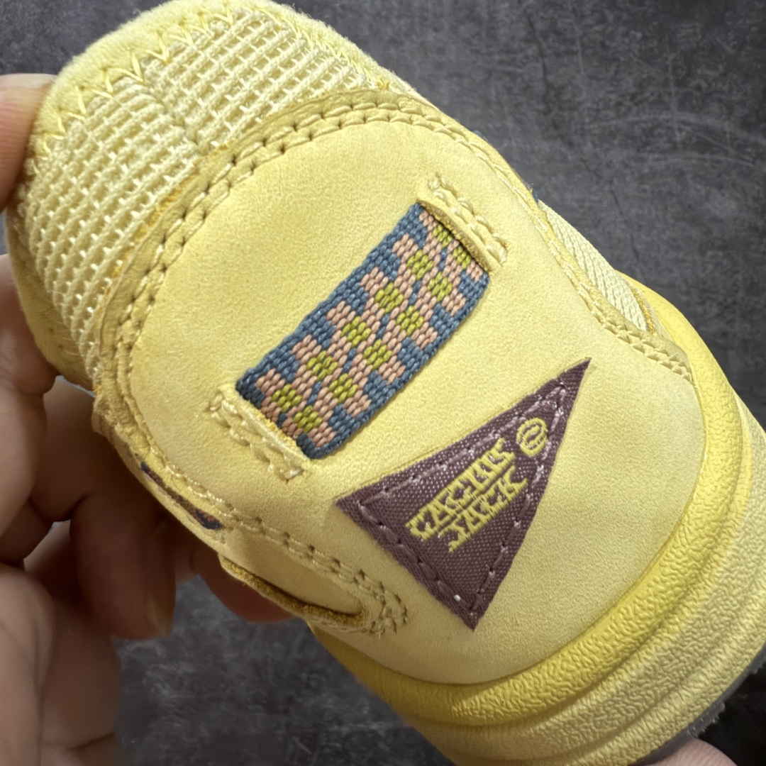 图片[2]-【外贸纯原版】Travis Scott x Nike Air Max 1 \”Saturn Gold\”\’ 复古休闲跑步鞋 小麦色 倒钩 货号：DO9392-700 外贸大厂全新开发出品 多次改良 品质细节完美升级出货 全新原楦档案原纸版数据开发版型 采用同源一致Prime Asia原厂丝光头层磨砂皮革饰片组合原装三明治网布物料 麂皮绒感刷色感十足 原厂材质纯手工复杂串珠效果倒钩子 正确二次成型\’猛帮\’成型工艺❌区别市面版本 升级回弹PU缓震中底材质 全新独家开模底纹橡胶鞋底 尺码：36 36.5 37.5 38 38.5 39 40 40.5 41 42 42.5 43 44 44.5 45 46 47.5（女码后期出货）-选品中心