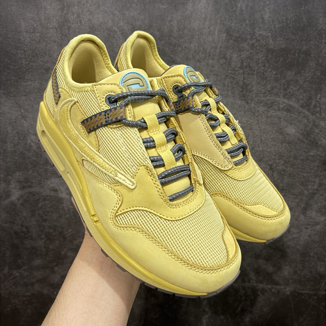 【外贸纯原版】Travis Scott x Nike Air Max 1 \”Saturn Gold\”\’ 复古休闲跑步鞋 小麦色 倒钩 货号：DO9392-700 外贸大厂全新开发出品 多次改良 品质细节完美升级出货 全新原楦档案原纸版数据开发版型 采用同源一致Prime Asia原厂丝光头层磨砂皮革饰片组合原装三明治网布物料 麂皮绒感刷色感十足 原厂材质纯手工复杂串珠效果倒钩子 正确二次成型\’猛帮\’成型工艺❌区别市面版本 升级回弹PU缓震中底材质 全新独家开模底纹橡胶鞋底 尺码：36 36.5 37.5 38 38.5 39 40 40.5 41 42 42.5 43 44 44.5 45 46 47.5（女码后期出货）-选品中心