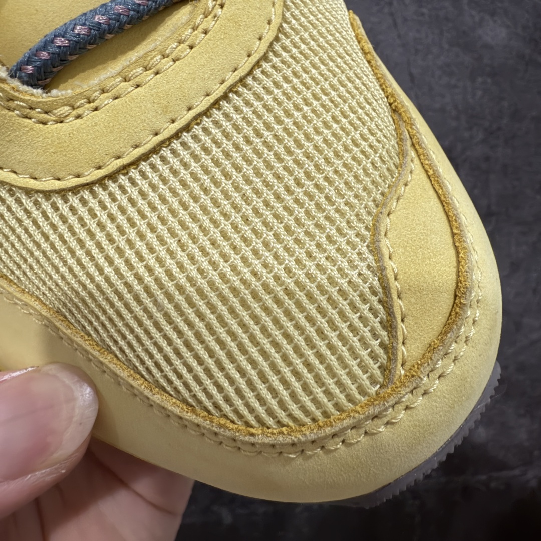 图片[4]-【外贸纯原版】Travis Scott x Nike Air Max 1 \”Saturn Gold\”\’ 复古休闲跑步鞋 小麦色 倒钩 货号：DO9392-700 外贸大厂全新开发出品 多次改良 品质细节完美升级出货 全新原楦档案原纸版数据开发版型 采用同源一致Prime Asia原厂丝光头层磨砂皮革饰片组合原装三明治网布物料 麂皮绒感刷色感十足 原厂材质纯手工复杂串珠效果倒钩子 正确二次成型\’猛帮\’成型工艺❌区别市面版本 升级回弹PU缓震中底材质 全新独家开模底纹橡胶鞋底 尺码：36 36.5 37.5 38 38.5 39 40 40.5 41 42 42.5 43 44 44.5 45 46 47.5（女码后期出货）-选品中心