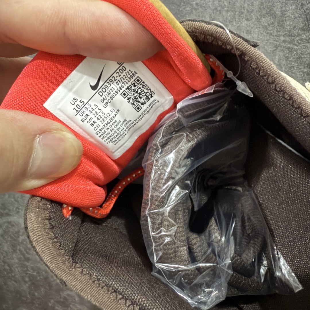图片[6]-【外贸纯原版】Travis Scott x Nike Air Max 1 TS复古休闲跑步鞋 巴洛克棕卡其色 倒钩 货号：DO9392-200 外贸大厂全新开发出品 多次改良 品质细节完美升级出货 全新原楦档案原纸版数据开发版型 采用同源一致Prime Asia原厂丝光头层磨砂皮革饰片组合原装三明治网布物料 麂皮绒感刷色感十足 原厂材质纯手工复杂串珠效果倒钩子 正确二次成型\’猛帮\’成型工艺❌区别市面版本 升级回弹PU缓震中底材质 全新独家开模底纹橡胶鞋底 尺码：36 36.5 37.5 38 38.5 39 40 40.5 41 42 42.5 43 44 44.5 45 46 47.5（女码后期出货）-选品中心
