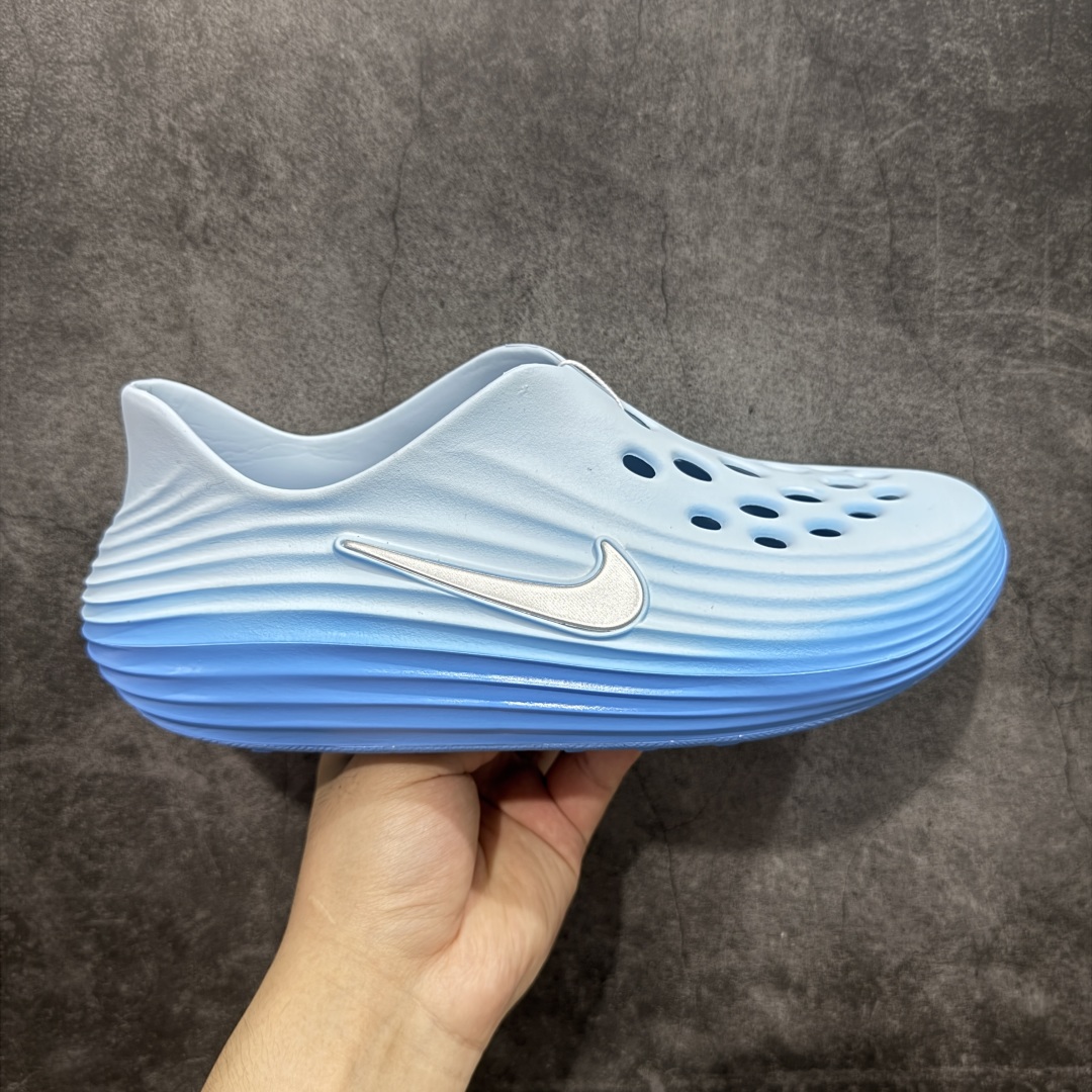 【LW版本】Nike Reactx Rejuven 8 耐克新款夏季沙滩凉鞋拖鞋洞洞鞋 HV5060-402 市场最高版本 没有之一 品质细节远远超越市面版本 欢迎对比 脚感材料都是原版同步 比市场货好太多 正确组合底 超高清洁度 完美版型 区别市面通货 采用质感柔软且出众回弹的 ReactX泡绵，发泡组合大底 脚感十分舒适，缔造非凡舒适的日常穿着体验，助你保持活力。  尺码：36-49.5 建议选大半码到一码-选品中心