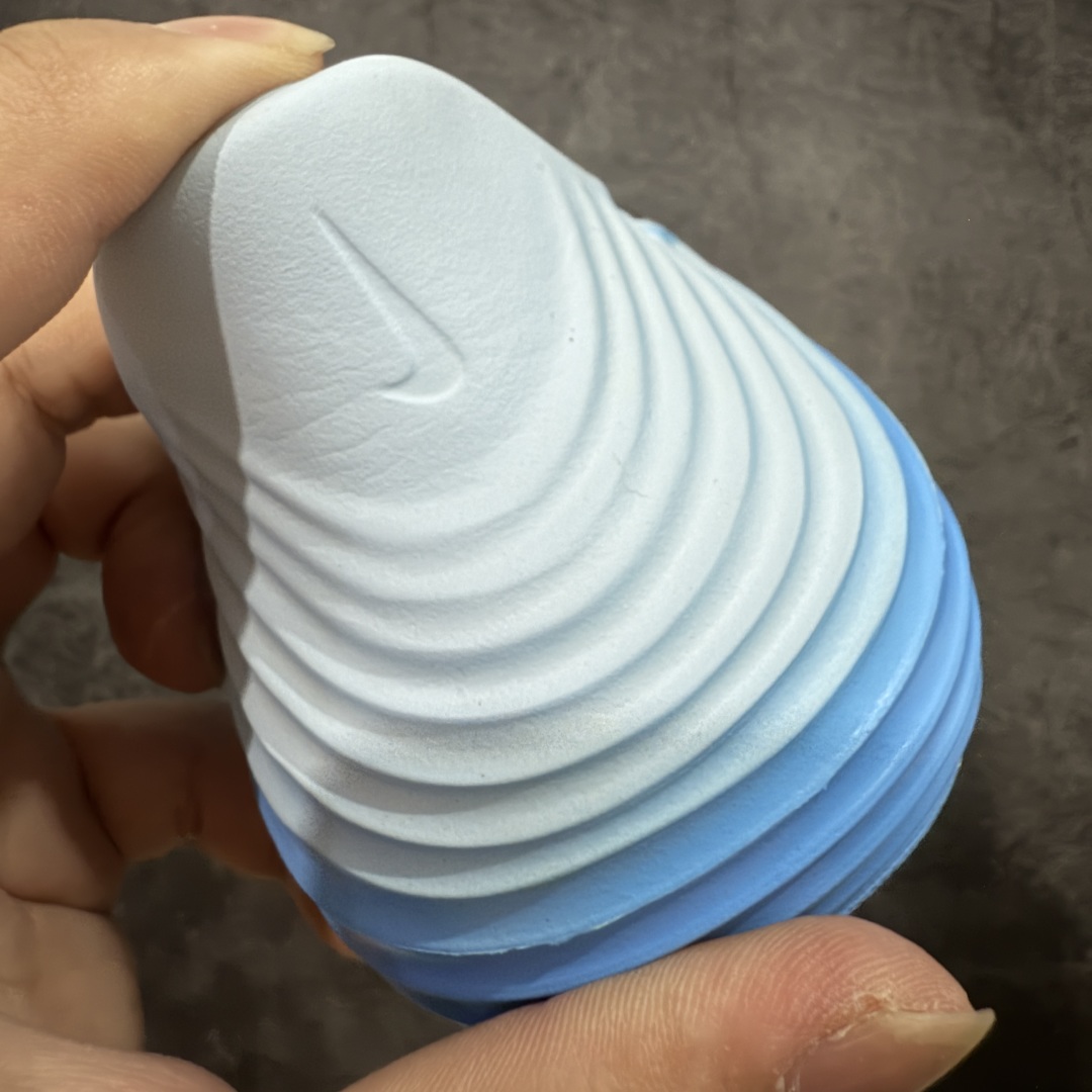 图片[2]-【LW版本】Nike Reactx Rejuven 8 耐克新款夏季沙滩凉鞋拖鞋洞洞鞋 HV5060-402 市场最高版本 没有之一 品质细节远远超越市面版本 欢迎对比 脚感材料都是原版同步 比市场货好太多 正确组合底 超高清洁度 完美版型 区别市面通货 采用质感柔软且出众回弹的 ReactX泡绵，发泡组合大底 脚感十分舒适，缔造非凡舒适的日常穿着体验，助你保持活力。  尺码：36-49.5 建议选大半码到一码-选品中心