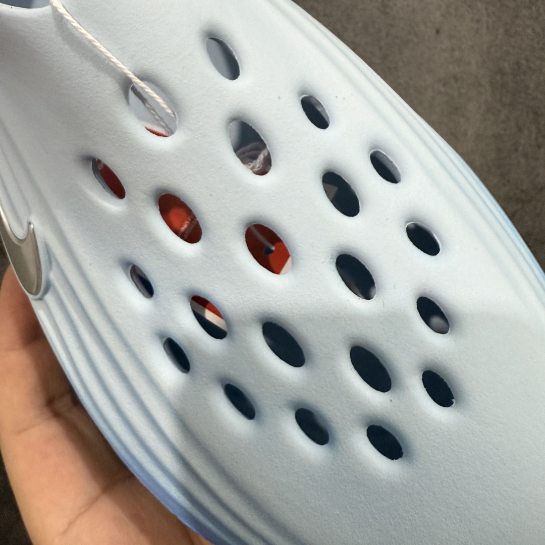 图片[4]-【LW版本】Nike Reactx Rejuven 8 耐克新款夏季沙滩凉鞋拖鞋洞洞鞋 HV5060-402 市场最高版本 没有之一 品质细节远远超越市面版本 欢迎对比 脚感材料都是原版同步 比市场货好太多 正确组合底 超高清洁度 完美版型 区别市面通货 采用质感柔软且出众回弹的 ReactX泡绵，发泡组合大底 脚感十分舒适，缔造非凡舒适的日常穿着体验，助你保持活力。  尺码：36-49.5 建议选大半码到一码-选品中心