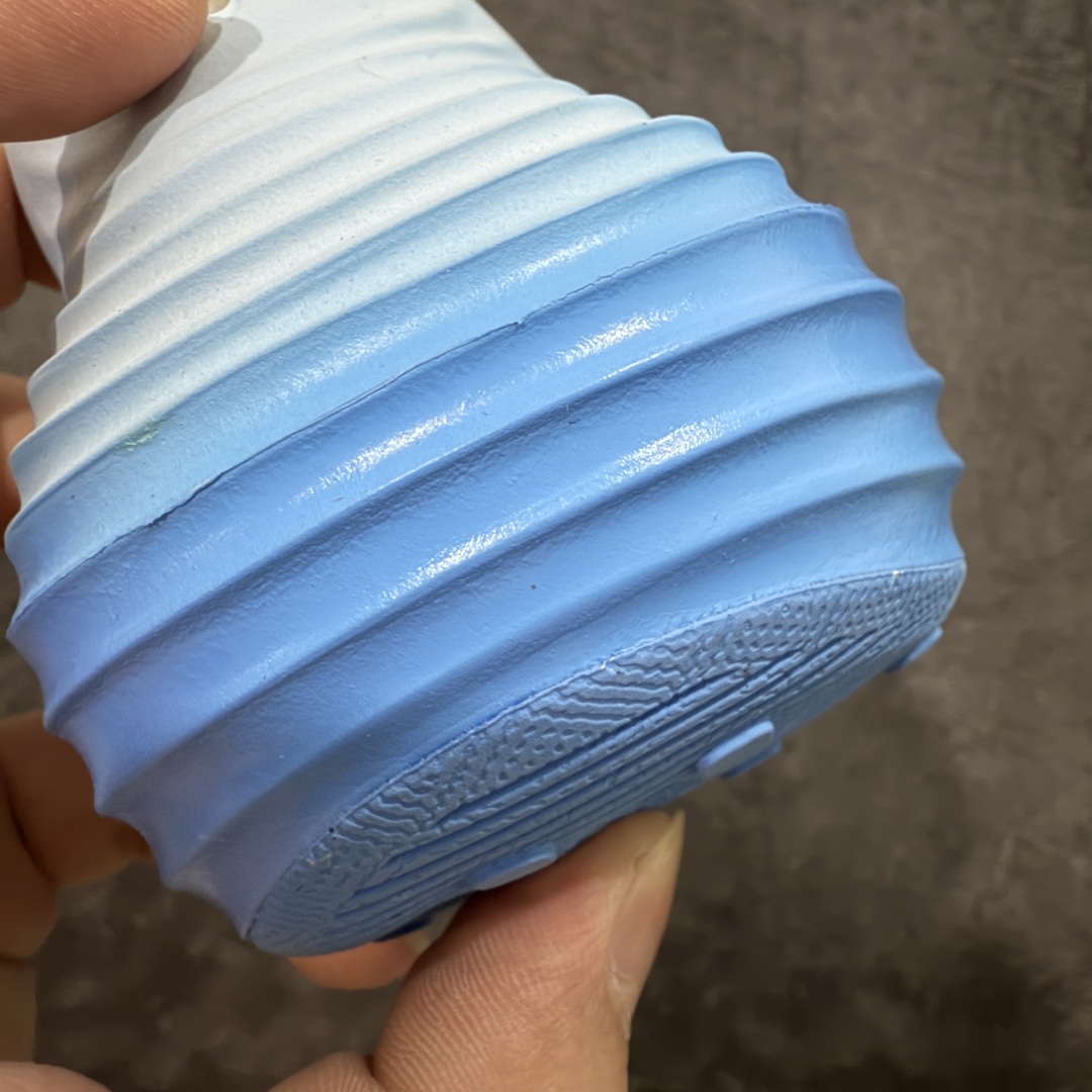 图片[7]-【LW版本】Nike Reactx Rejuven 8 耐克新款夏季沙滩凉鞋拖鞋洞洞鞋 HV5060-402 市场最高版本 没有之一 品质细节远远超越市面版本 欢迎对比 脚感材料都是原版同步 比市场货好太多 正确组合底 超高清洁度 完美版型 区别市面通货 采用质感柔软且出众回弹的 ReactX泡绵，发泡组合大底 脚感十分舒适，缔造非凡舒适的日常穿着体验，助你保持活力。  尺码：36-49.5 建议选大半码到一码-选品中心