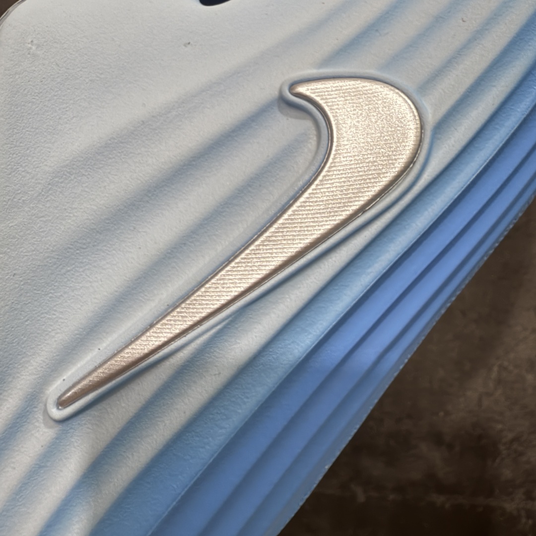 图片[3]-【LW版本】Nike Reactx Rejuven 8 耐克新款夏季沙滩凉鞋拖鞋洞洞鞋 HV5060-402 市场最高版本 没有之一 品质细节远远超越市面版本 欢迎对比 脚感材料都是原版同步 比市场货好太多 正确组合底 超高清洁度 完美版型 区别市面通货 采用质感柔软且出众回弹的 ReactX泡绵，发泡组合大底 脚感十分舒适，缔造非凡舒适的日常穿着体验，助你保持活力。  尺码：36-49.5 建议选大半码到一码-选品中心