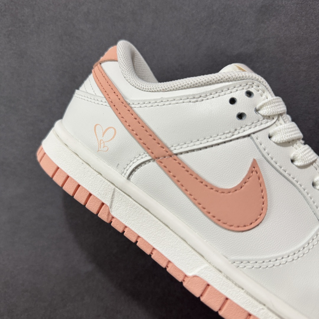 
【YC纯原】NK Dunk Low 桃之夭夭 W-015 
当夏风佛过针脚，Swoosh 便成了枝头颤