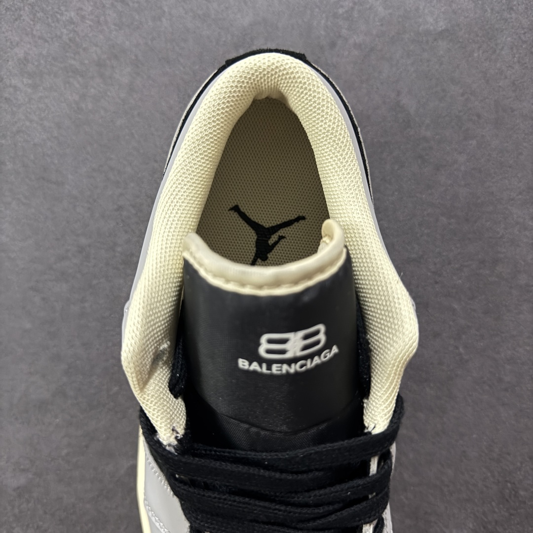 图片[7]-【定制版】AIR JORDAN 1 LOW“灰黑巴宝莉定制款” 个性的设计风格以及品牌的经典元素 使其成为一双具有独特身份和价值的鞋子 清新而立体的外观加上联名标识更突出了其独特身份 这种配色方案显示出活力和时尚感 在视觉上引人注目 鞋身的质感和细腻的细节处理使其显得高端而格调十足 这款“SB”联名是设计与创意完美结合 融合多方的个性风格是一款备受瞩目的潮流鞋款 低帮休闲板鞋 定制鞋盒 大厂纯原品质出货 超高清洁度 皮料切割干净无任何毛边 细节完美 货号：XX2416-016 尺码： 36 36.5 37.5 38 38.5 39 40 40.5 41 42 42.5 43 44 44.5 45-选品中心