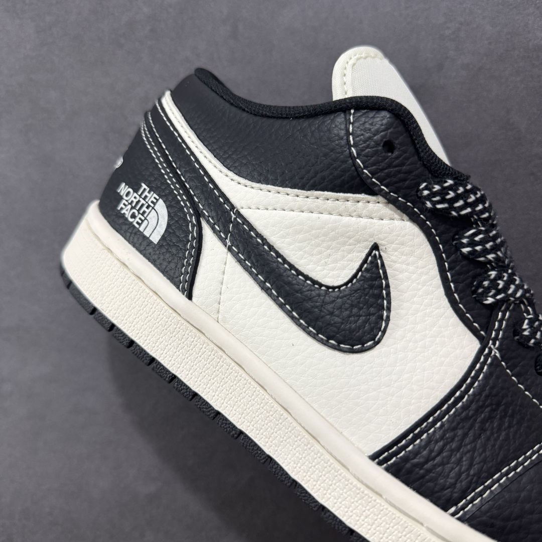 图片[6]-【定制版】Air Jordan 1 Low AJ1乔1低帮北面联名同步官方配色 市场唯一独家头层皮打造 原鞋原档案开发 原厂皮料 原档冲孔鞋头 正确满胶鞋垫 四线拉帮 原厂织唛标 鞋舌高弹海绵填充 货号：XX2418-018 尺码：36 36.5 37 38 38.5 39 40 40.5 41 42 42.5 43 44 44.5 45-选品中心