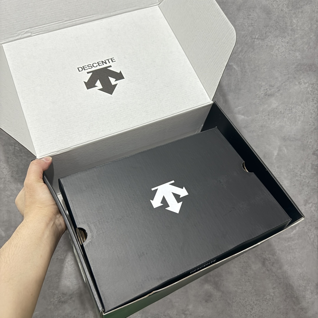   
【莞顶礼盒版】迪桑特Descente Running Boa“黑武士”
·佛山大厂出品 99%还原