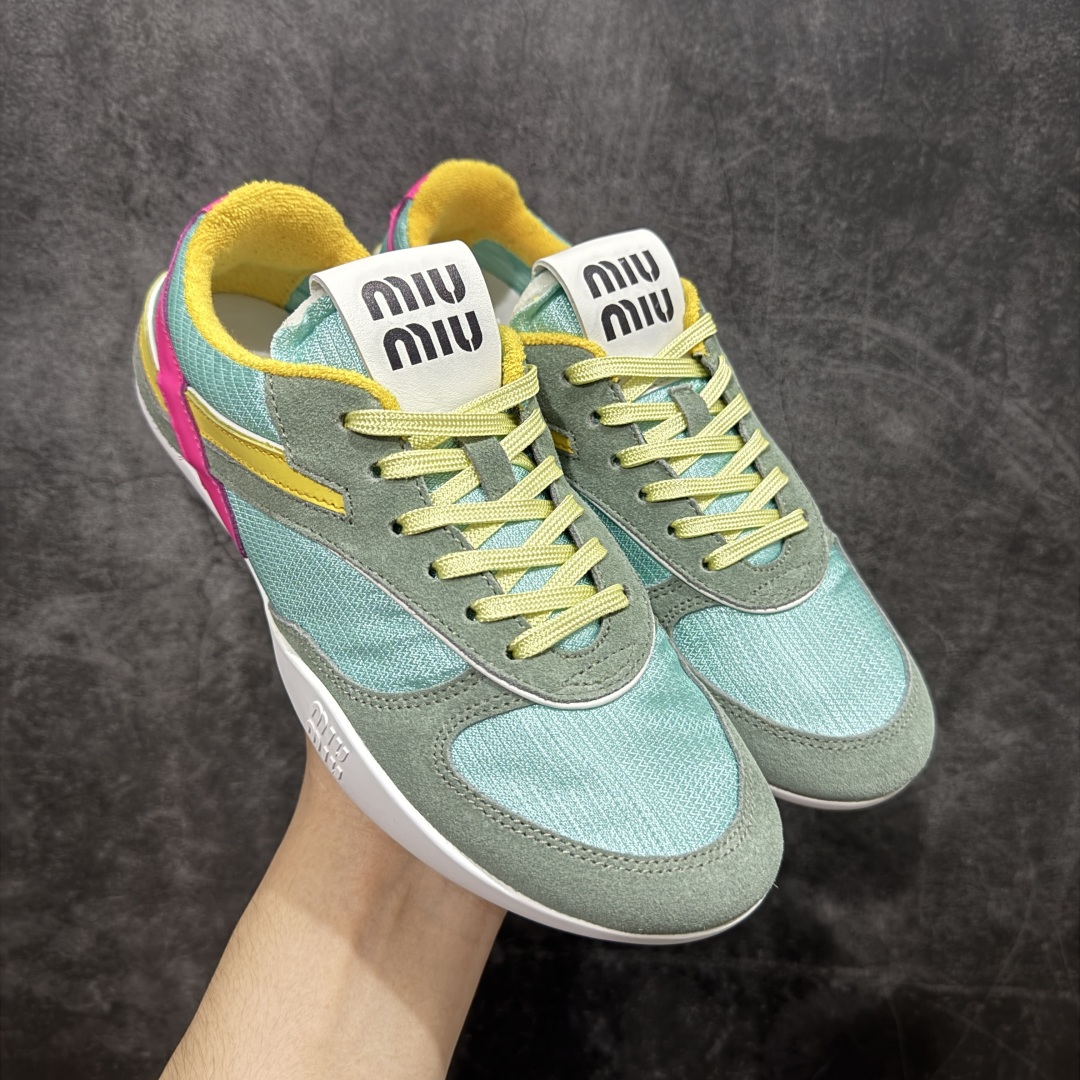 【HZ渠道纯原】MIU MIU缪缪 Gymnasium 绒面革 圆头系带 薄底鞋 低帮 生活休闲鞋 女款 黄绿色 私人订单 原版开发打造 区别市场所有版本 一切细节均对标原版 皮料 面料 大底均与原版对比无差别 无任何色差 欢迎对比 市场最高版 尺码：36-44-选品中心