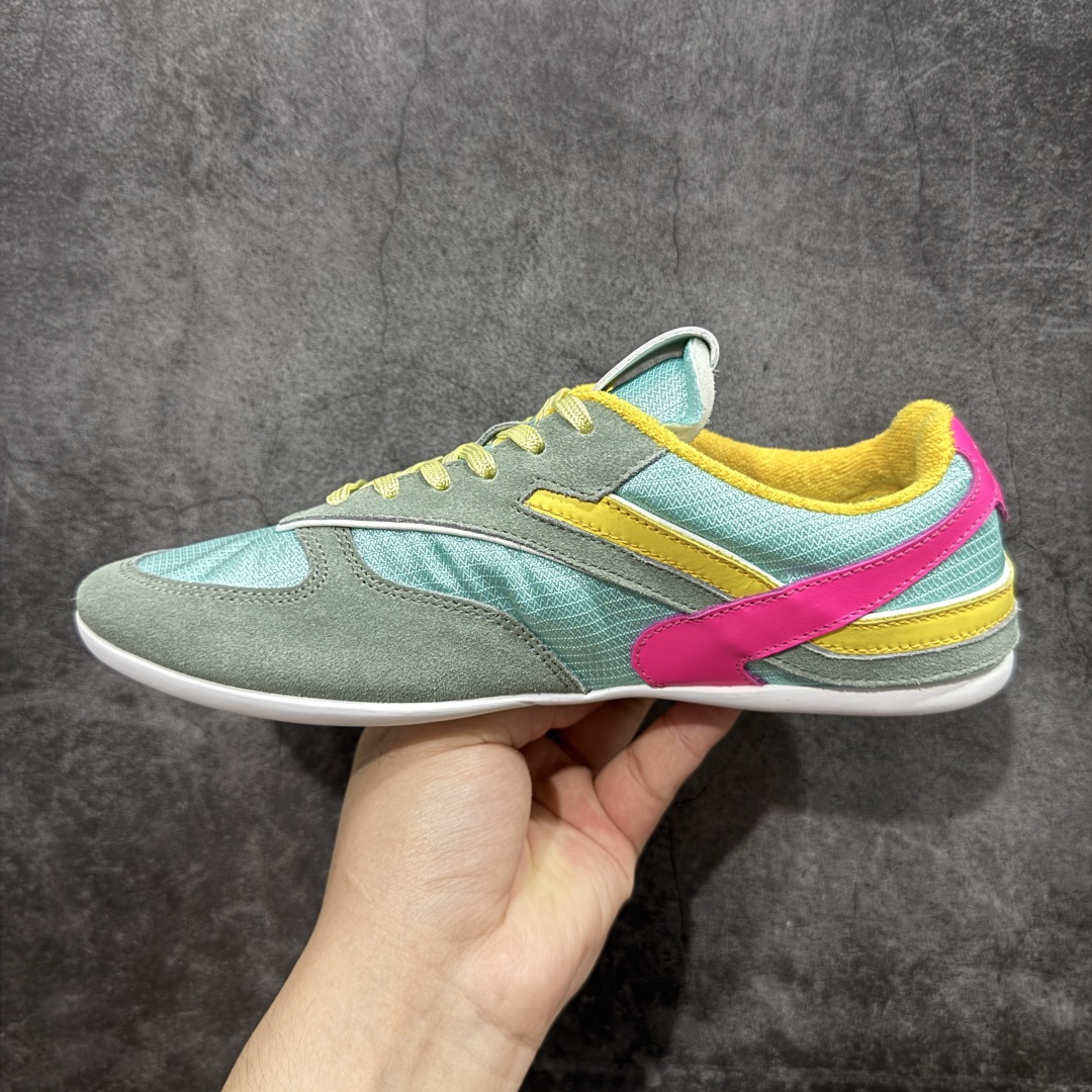 图片[2]-【HZ渠道纯原】MIU MIU缪缪 Gymnasium 绒面革 圆头系带 薄底鞋 低帮 生活休闲鞋 女款 黄绿色 私人订单 原版开发打造 区别市场所有版本 一切细节均对标原版 皮料 面料 大底均与原版对比无差别 无任何色差 欢迎对比 市场最高版 尺码：36-44-选品中心