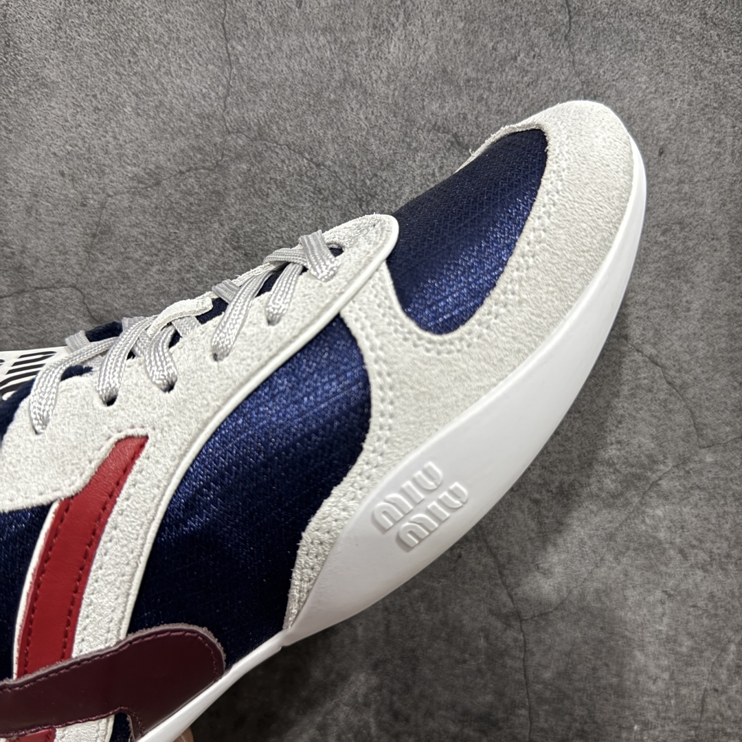 图片[6]-【HZ渠道纯原】MIU MIU缪缪 Gymnasium 绒面革 圆头系带 薄底鞋 低帮 生活休闲鞋 女款 蓝红色 私人订单 原版开发打造 区别市场所有版本 一切细节均对标原版 皮料 面料 大底均与原版对比无差别 无任何色差 欢迎对比 市场最高版 尺码：36-44-选品中心