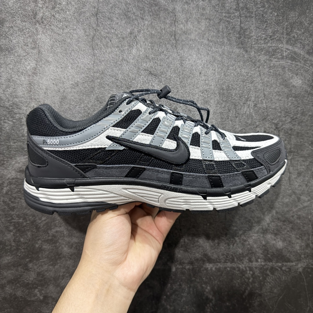 【原厂版】 NK P-6000 系列低帮复古老爹风休闲运动舒适慢跑鞋 HQ3818-001 购入原鞋原装纸板楦头开发 独家私模四层组合大底 市场唯一正确版本 充分还原原鞋的感觉! 鞋面裁片非常复杂 绝对精品的质量 搭配性价比的价格!值得一试 良心定价 新配色陆续出货 进口三文治网面 融合 Pegasus 过往运动鞋设计 助力 21 世纪早期跑步运动跃升时尚新高度 采用透气网眼布、运动风格线条和耐穿覆面 兼具吸睛外观和舒适感受 中底泡绵以田径赛道为灵感 打造厚实设计 缔造出众缓震性能 尺码:36 36.5 37.5 38 38.5 39 40 40.5 41 42 42.5 43 44 44.5 45-选品中心