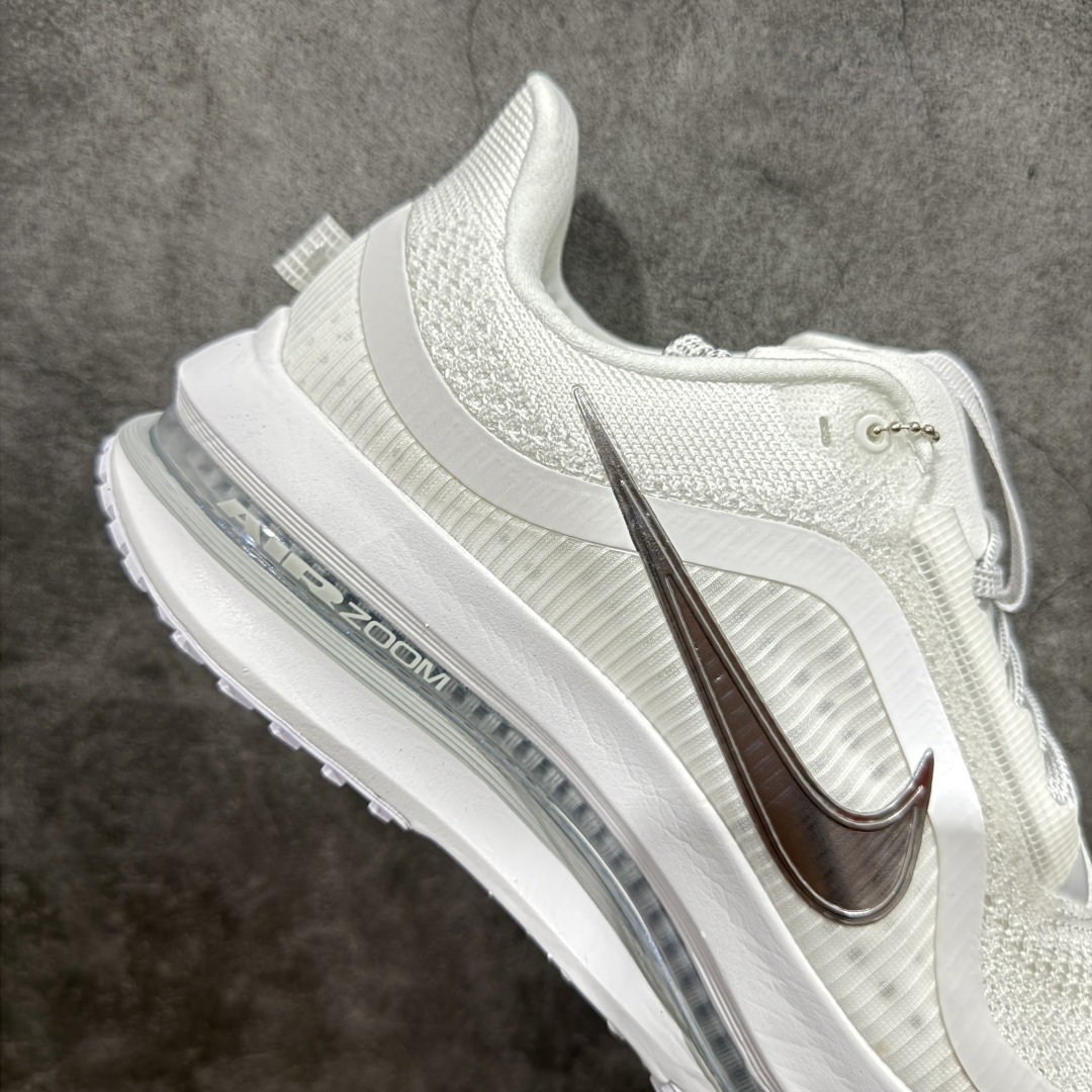 图片[7]-【H11纯原】Nike Pegasus Premium Airscape 舒适百搭减震防滑耐磨透气 低帮跑步鞋     低帮跑步鞋 白银配色，简约又不失活力，上脚超吸睛。  它不仅颜值高，性能更是一绝！  全掌气垫科技，减震防滑超耐磨，每一步都能感受到强劲回弹，给双脚舒适支撑。  透气鞋面，跑步时双脚也能自由呼吸。    #独家原包 原底原料 开模打造  #原厂鞋标 高精密准度  #原楦原纸板开发 匹配原版98%以上  #后跟弧度 正确呈现  #原厂皮料 质感无敌  #皮料切割干净 无任何毛边 清洁度细节完美    货号：HQ2592-102    尺码：36 36.5 37.5 38 38.5 39 40 40.5 41 42 42.5 43 44 45 46-选品中心