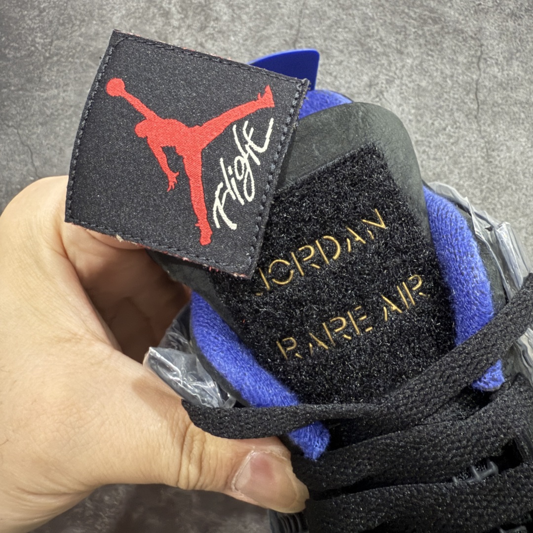图片[7]-【OG纯原】 Air Jordan 4 Retro \”Lase\” AJ4 乔4黑灰蓝配色 FV5029-003 知名大厂出品 全鞋原材原数据打造 市场第一梯队品质 后跟饰片中心位置有合模线 超弹硅胶材质 内层不织布补强 补强为硅胶提供更强耐久性 避免断裂 圈内最强四代 耗时半年巨作 全套原纸板楦头开发 原厂特供皮料加持 确保原汁原味 完美呈现四代版型 一比一鞋头弧度高度鞋身弧度 数据细节工艺流程均保持原鞋一致 原厂TPU网格鞋带扣 正确内里网布 菱角分明不变形无多余毛边 柔软性质感一致于原鞋 市场唯一原厂鞋扣模具 背面可见隐藏注塑口 原厂织唛标 原厂飞人电绣工艺 尾指中部跳三针 独家绑鞋带手法 印刷中底布 四线拉帮 米色美纹纸贴合固定 进口港宝加持 后跟自然饱满 全鞋荧光划线卡点 追求极致完美 每一双都是工艺品 多重QC质检 超越公司货的品控标准 实实在在的免检产品 尺码：36 36.5 37.5 38 38.5 39 40 40.5 41 42 42.5 43 44 44.5 45 46 47.5-选品中心