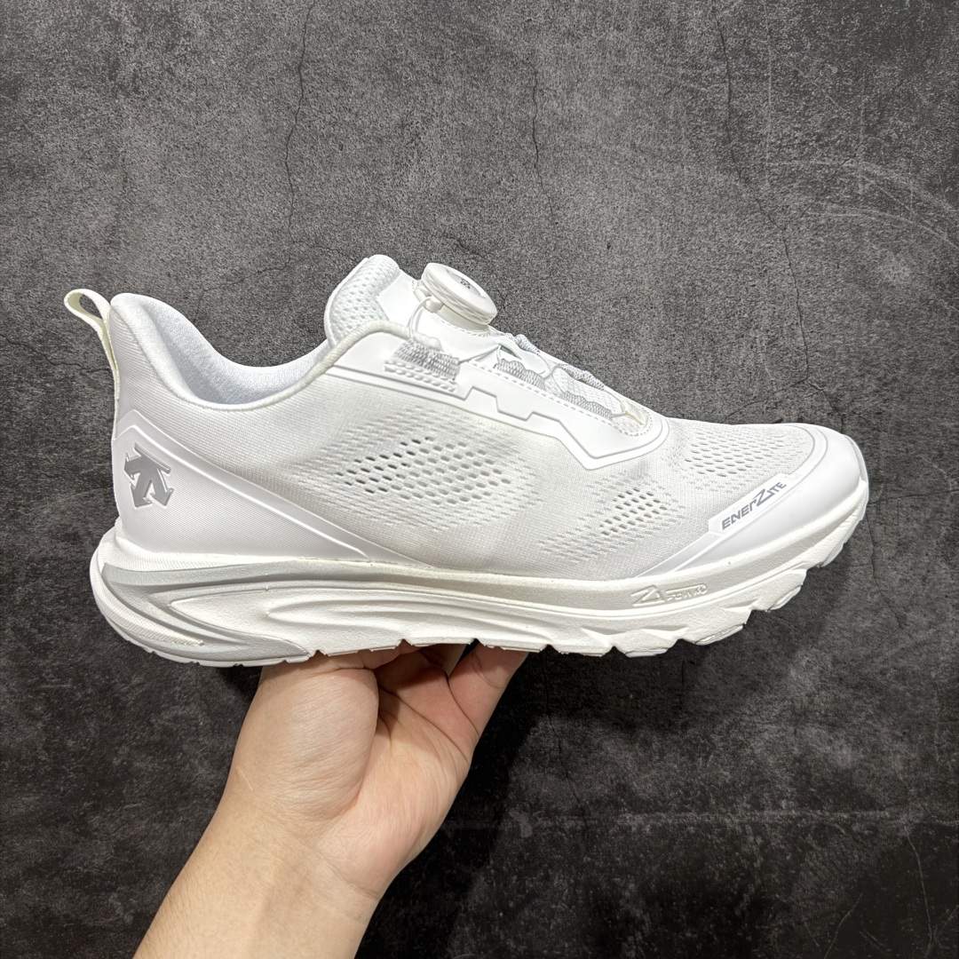  
【莞产纯原】DESCENTE BOA 迪桑特 运动慢跑鞋 透气针织鞋面搭配BOA螺丝系带系统，带来舒